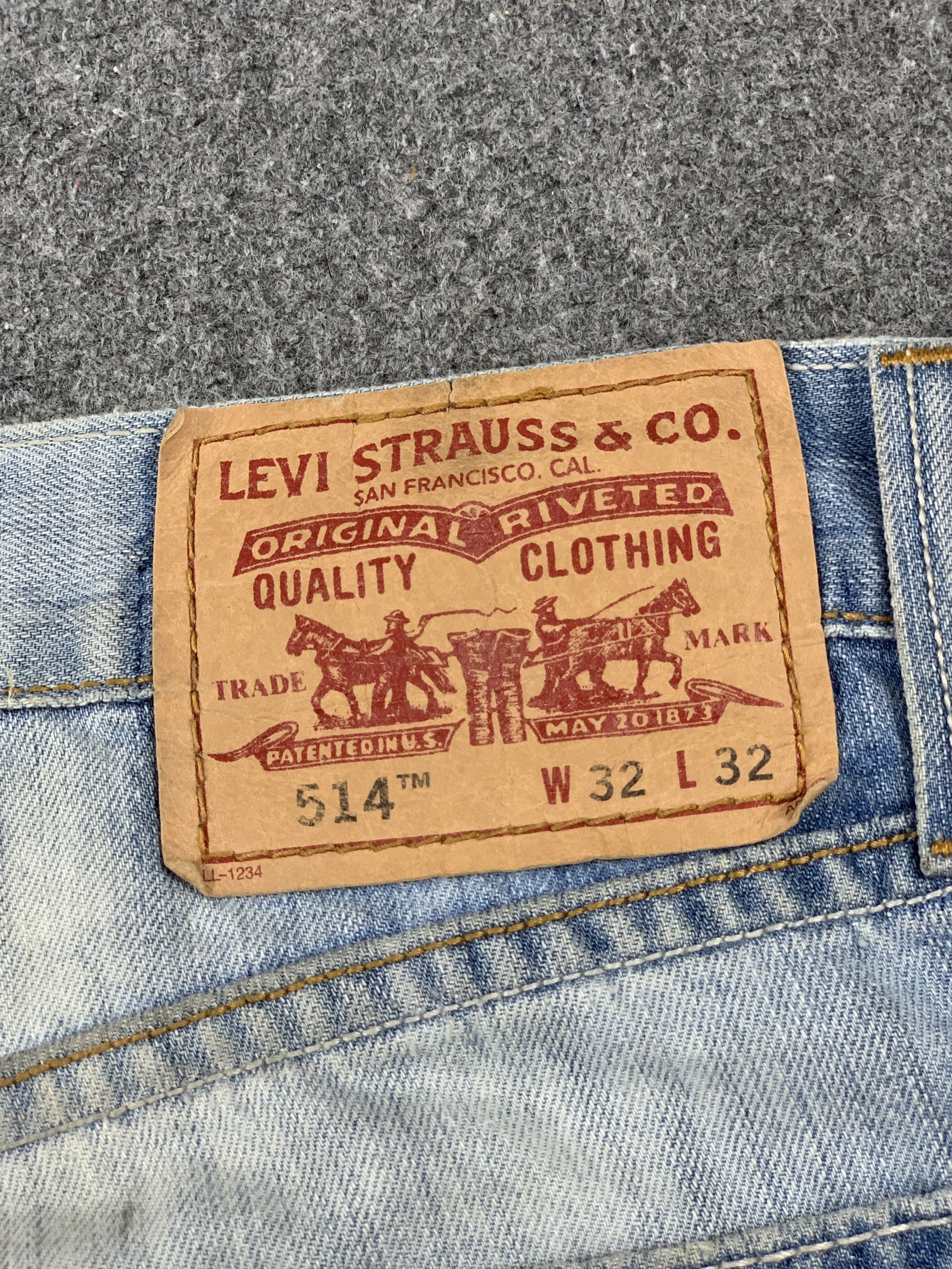 Levi's Vintage Levis 514 Light Wash Jeans DP2042 Size US 33 - 5 Thumbnail