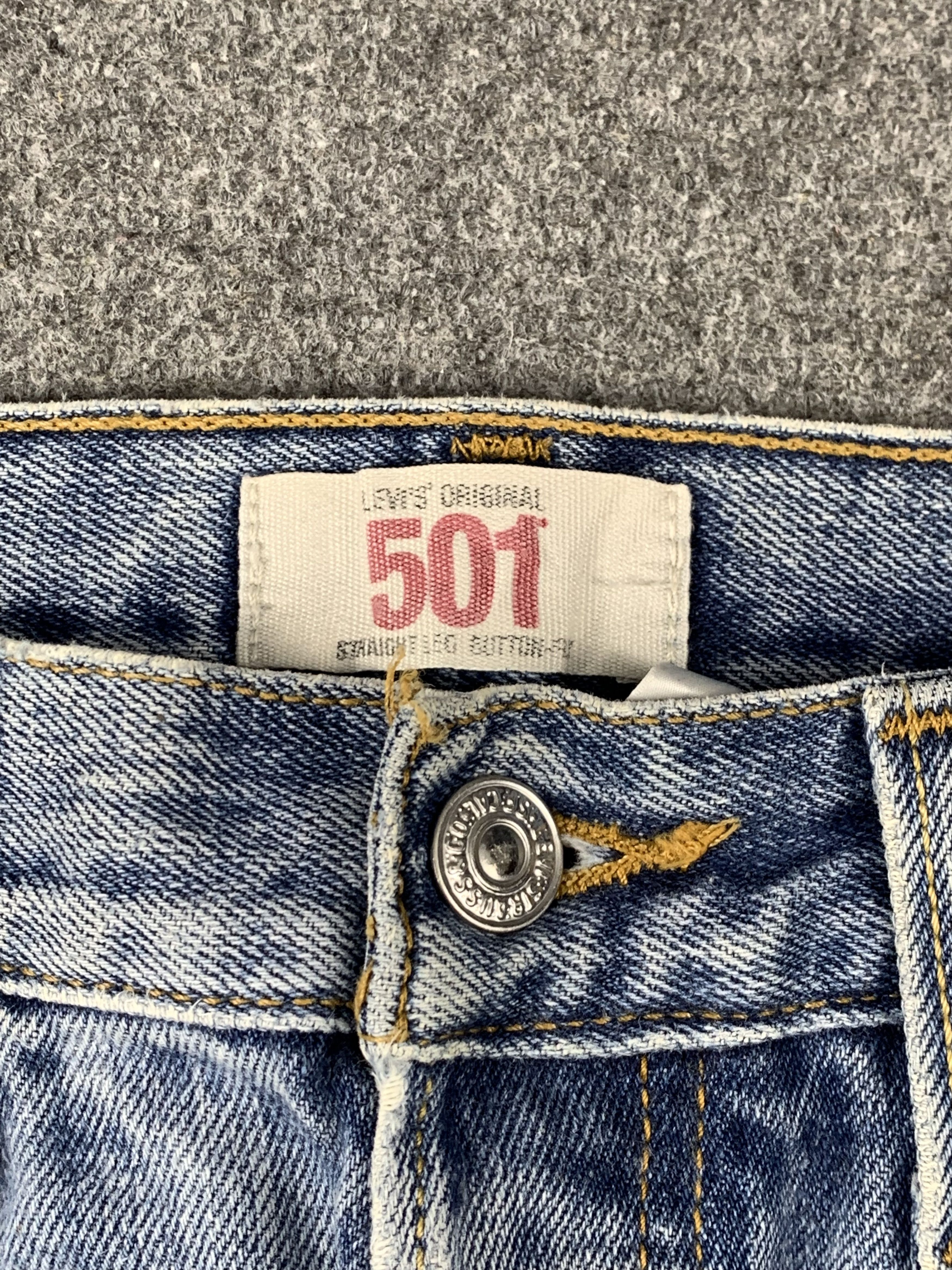 Levi's Vintage Levis 501 Light Wash Jeans DP2127 Size US 31 - 3 Thumbnail