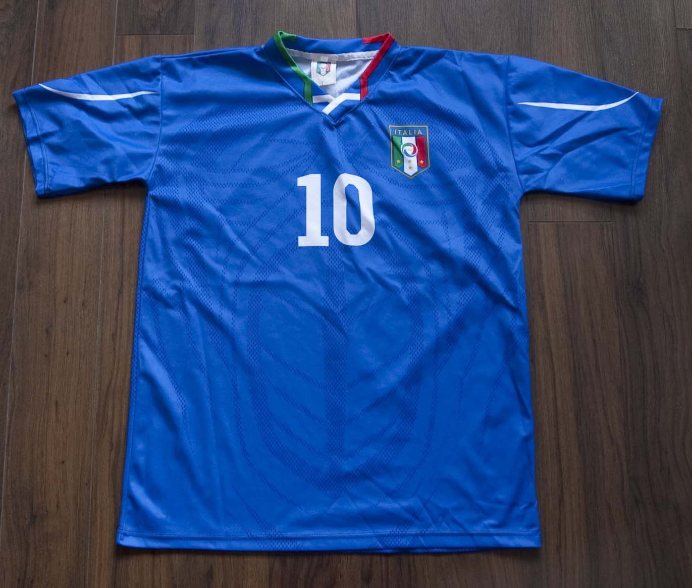 Vintage Francesco Totti Jersey Italia Size M Size US M / EU 48-50 / 2 - 2 Thumbnail