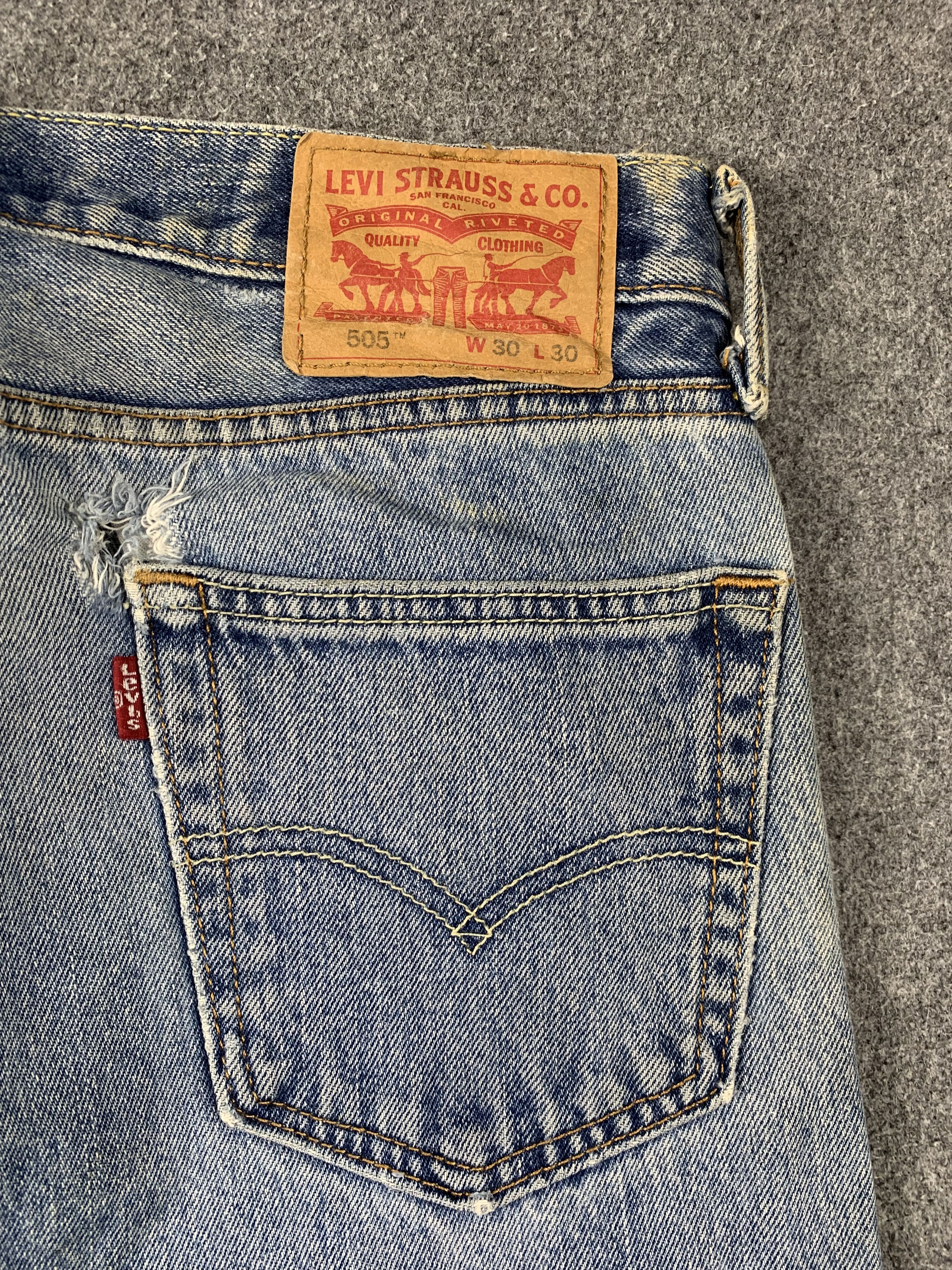 Levi's × Vintage Vintage Levis 505 Faded Blue Jeans Size US 30 / EU 46 - 13 Thumbnail