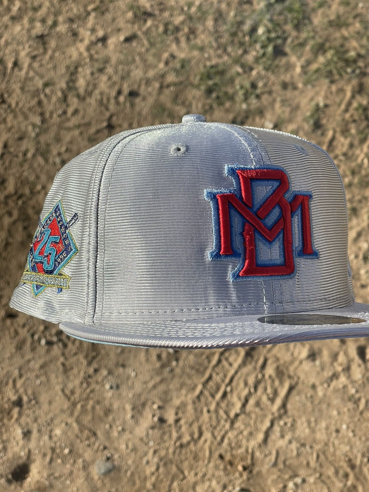 MLB × MyFitteds × New Era 7 3/8 Myfitteds Exclusive Milwaukee Brewers “Martini Racing” Size ONE SIZE - 1 Thumbnail