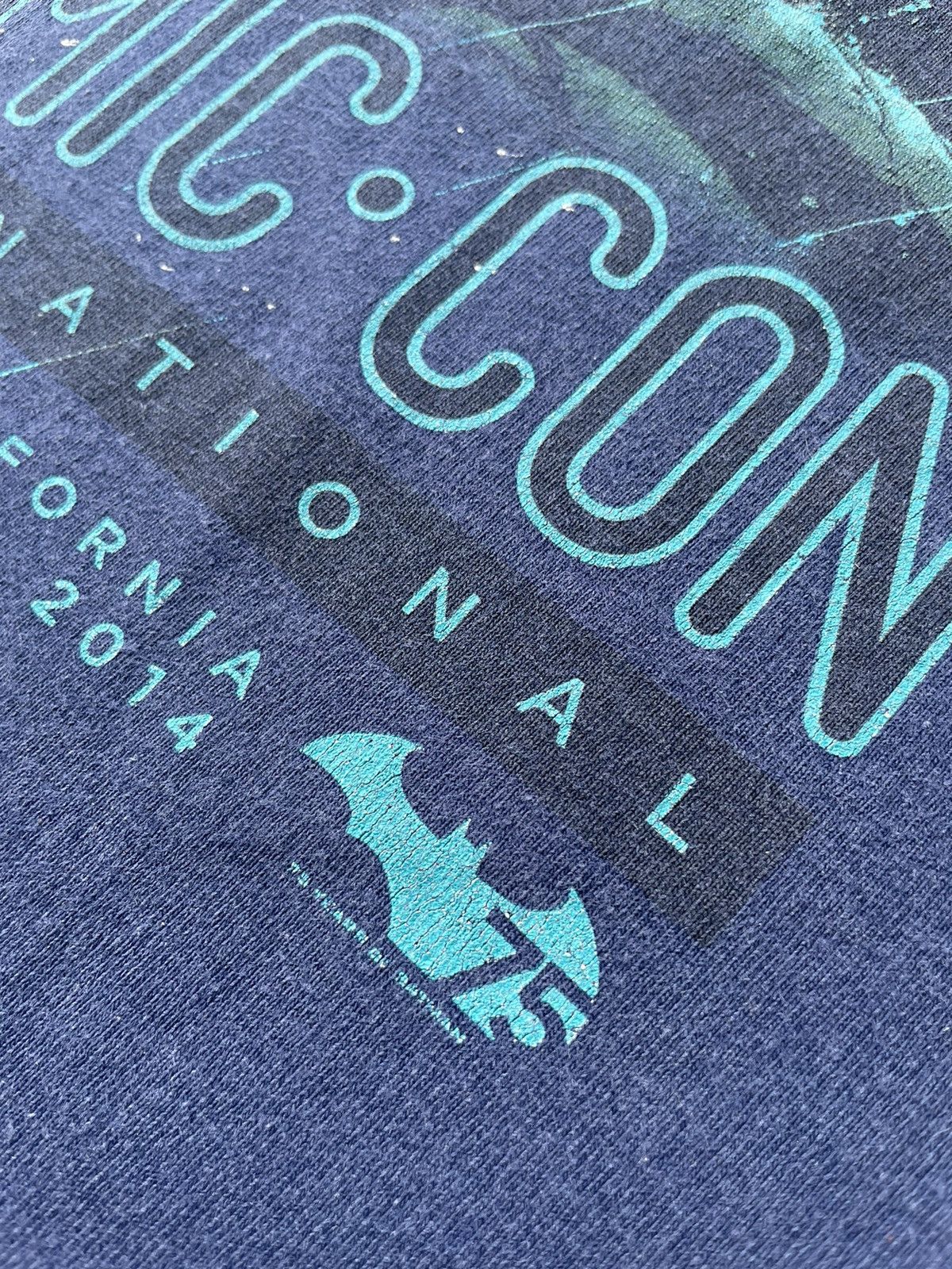 DC Comics Batman 75 years Comic Con Tshirt Size US M / EU 48-50 / 2 - 9 Thumbnail