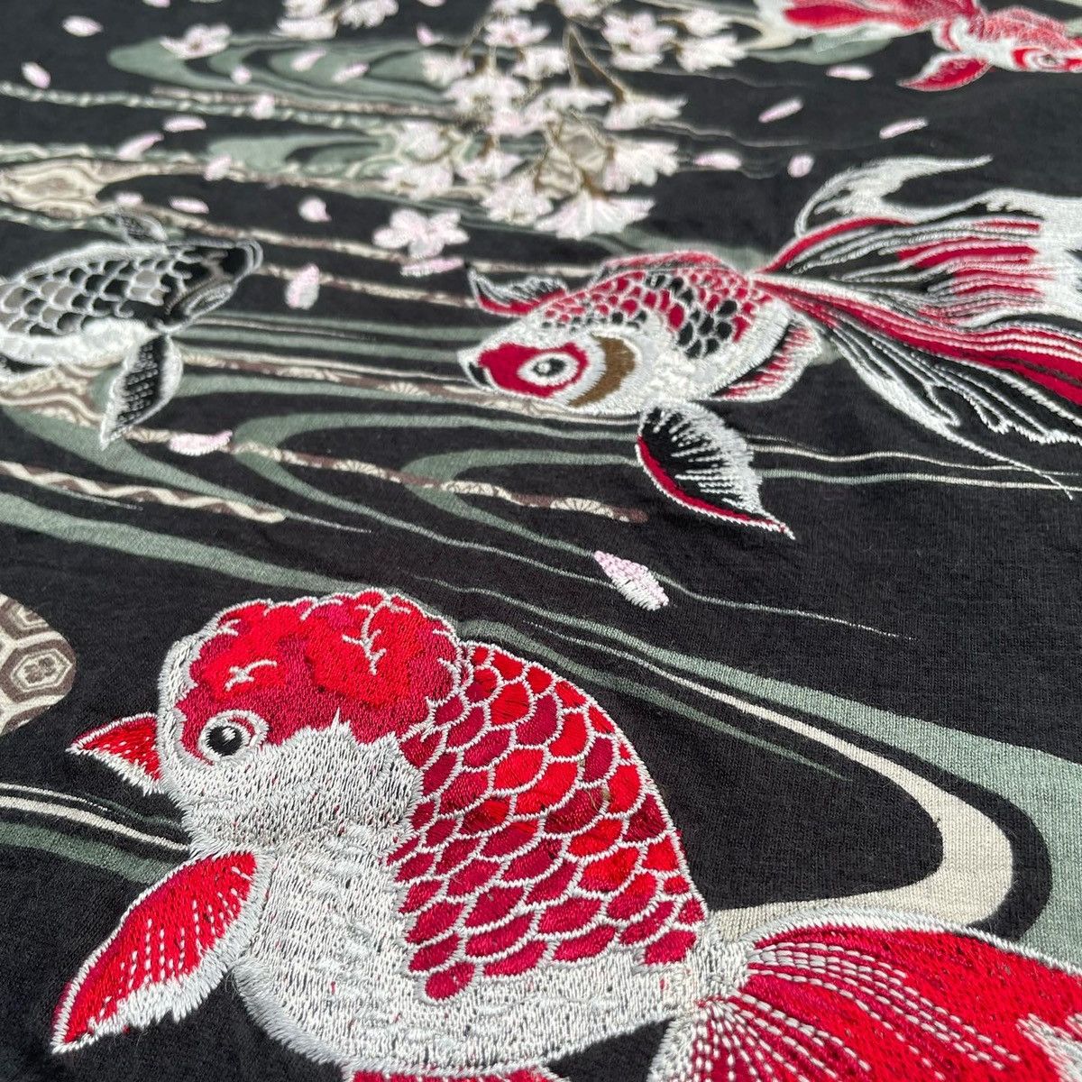 Japanese Brand Japanesse Traditional Gold Fish Emboiderey Tshirt Size US M / EU 48-50 / 2 - 10 Thumbnail