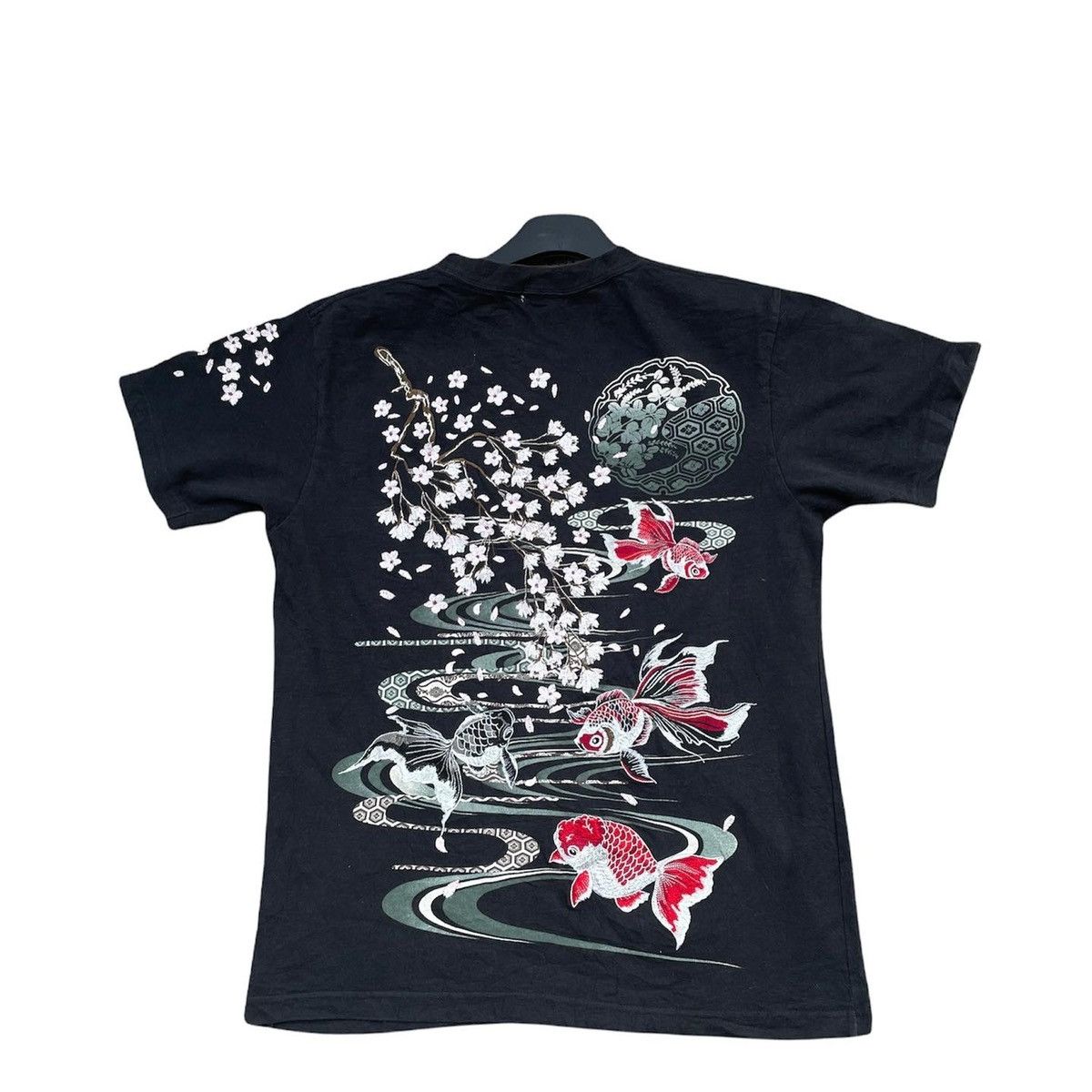 Japanese Brand Japanesse Traditional Gold Fish Emboiderey Tshirt Size US M / EU 48-50 / 2 - 7 Thumbnail