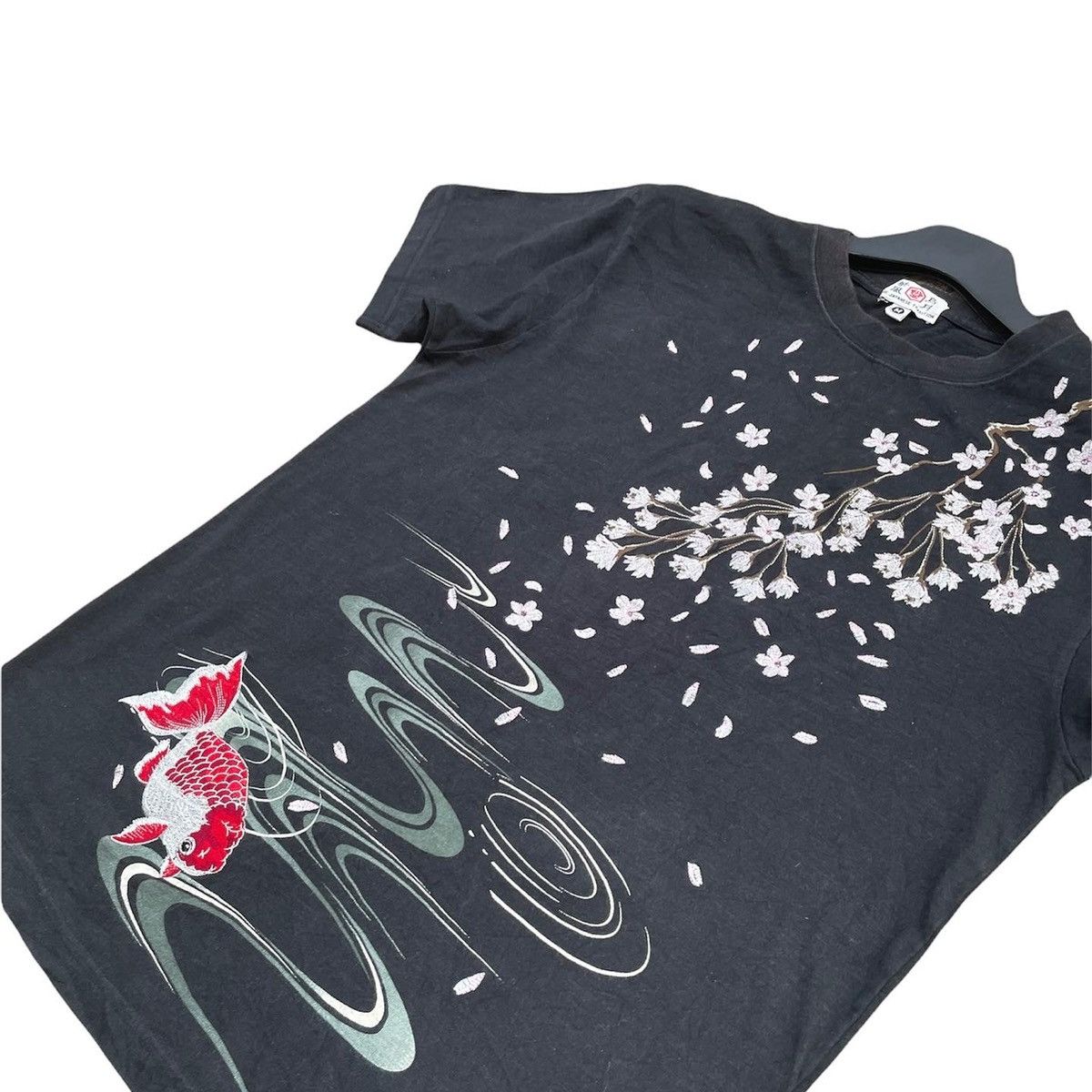 Japanese Brand Japanesse Traditional Gold Fish Emboiderey Tshirt Size US M / EU 48-50 / 2 - 2 Thumbnail