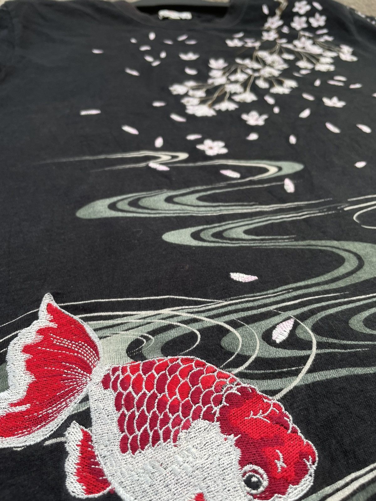 Japanese Brand Japanesse Traditional Gold Fish Emboiderey Tshirt Size US M / EU 48-50 / 2 - 13 Thumbnail