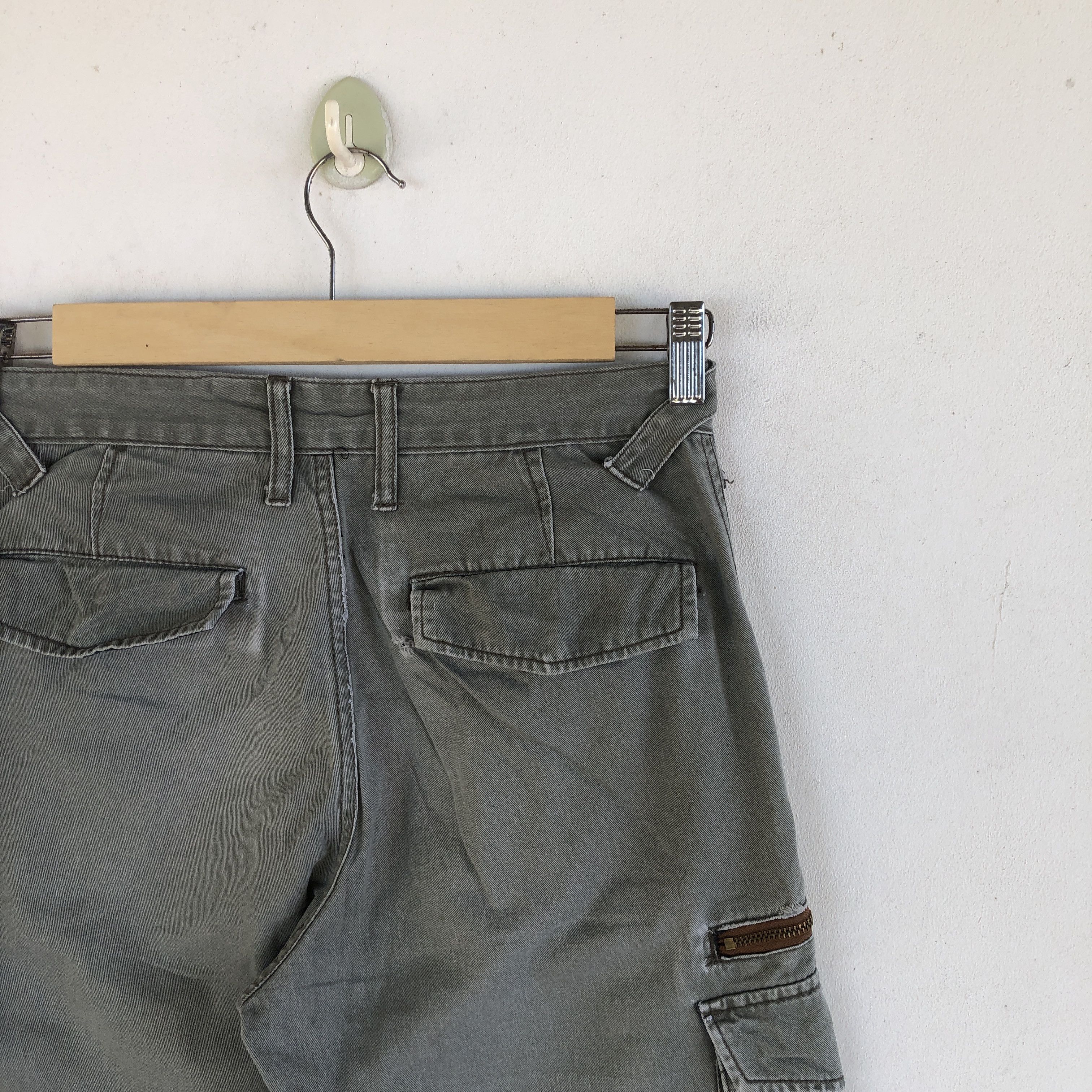 Japanese Brand × Vintage Vintage Japanese Cargo Pants Multi Pocket Utility Trousers Size 28" / US 6 / IT 42 - 7 Thumbnail