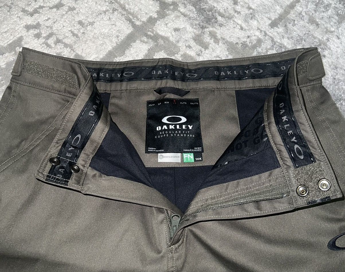 Goretex × Oakley ⛷️🏔️Oakley ski pants Size US 34 / EU 50 - 6 Thumbnail