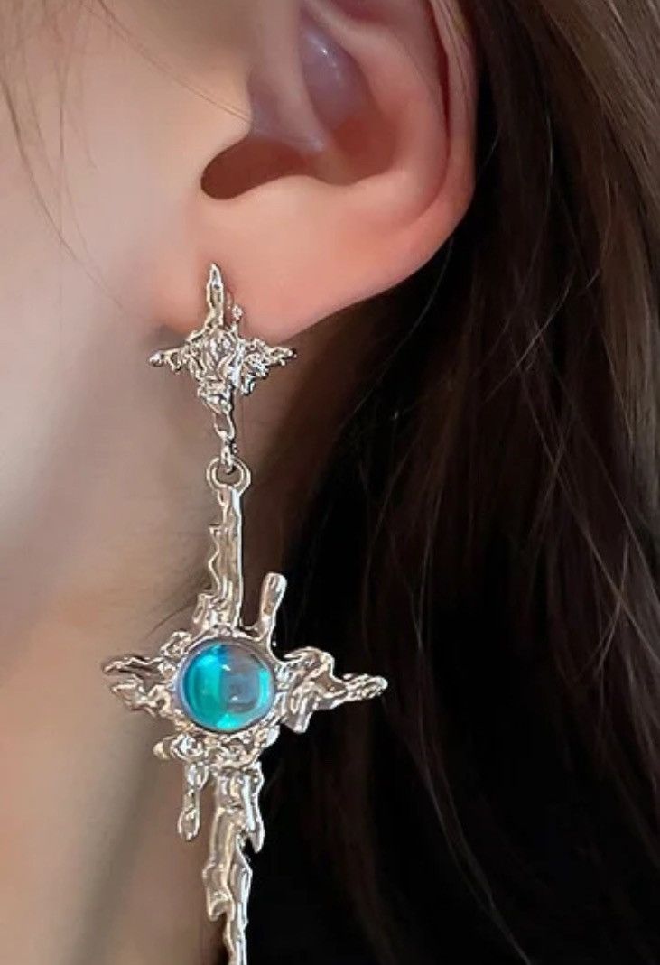 Jewelry × Vintage Charm Irregular Liquid Metal Moonstone Dangle Earrings Size ONE SIZE - 2 Thumbnail