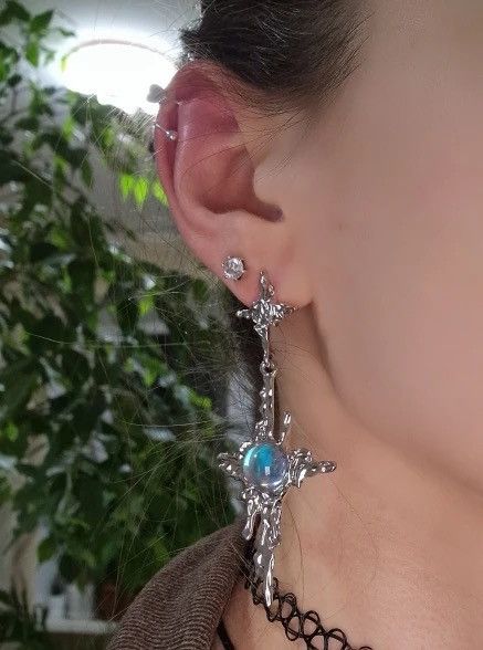 Jewelry × Vintage Charm Irregular Liquid Metal Moonstone Dangle Earrings Size ONE SIZE - 4 Thumbnail