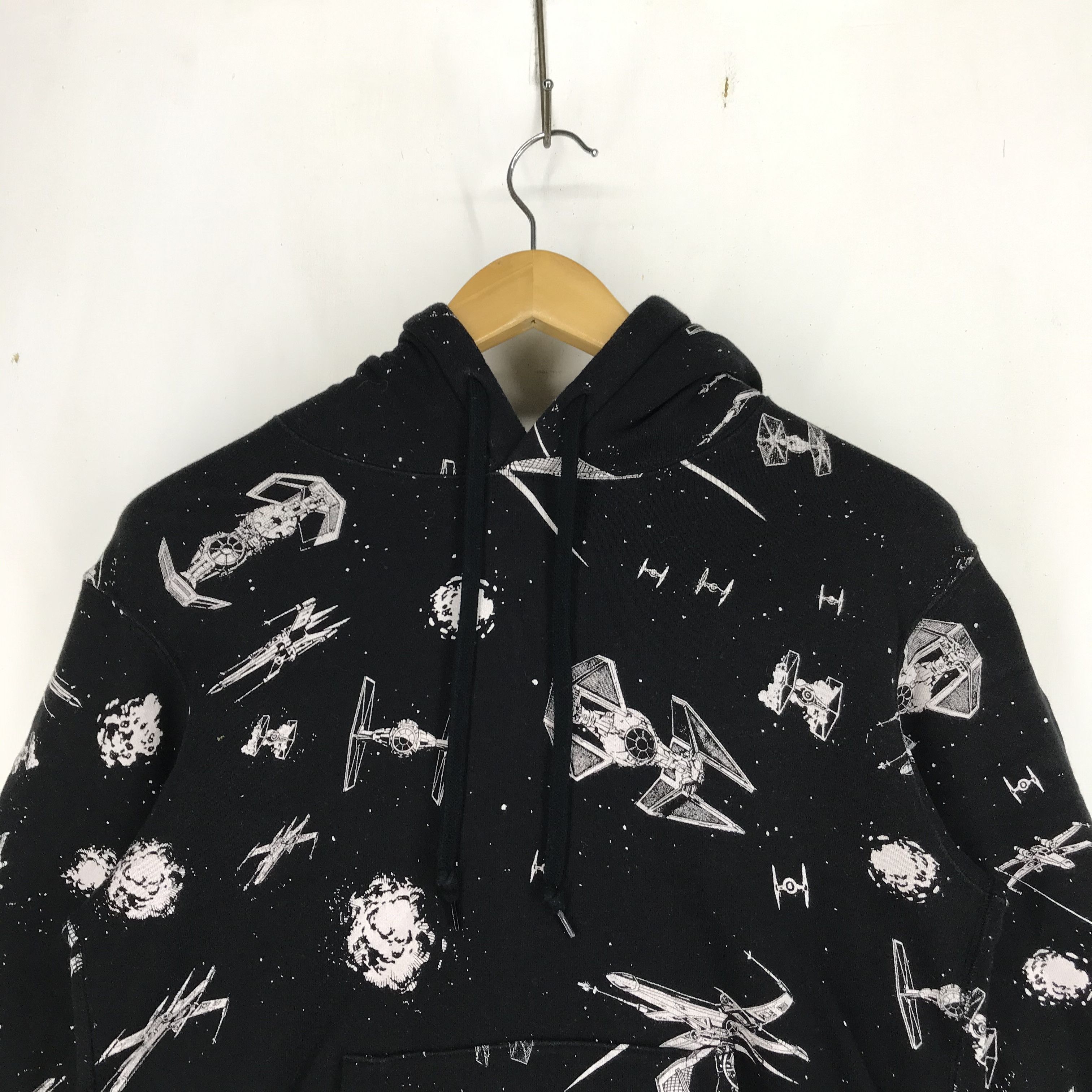 Uniqlo STAR WARS x UNIQLO Hoodie Pullover #2286-80 Size US S / EU 44-46 / 1 - 2 Thumbnail