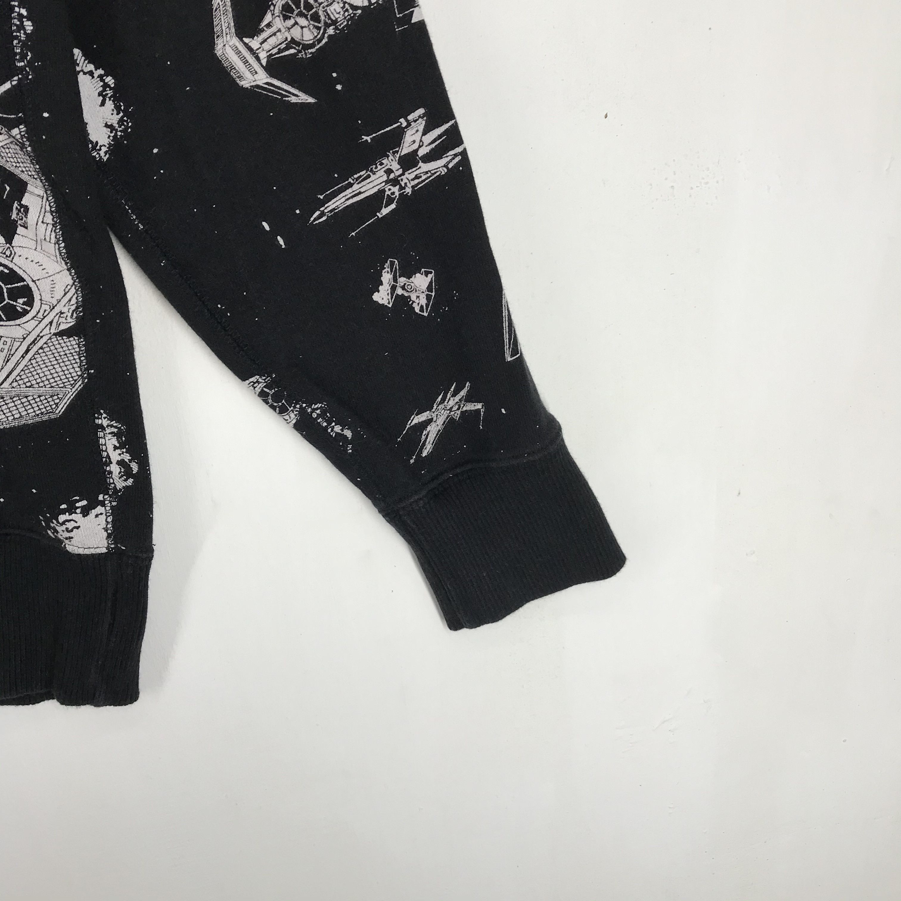 Uniqlo STAR WARS x UNIQLO Hoodie Pullover #2286-80 Size US S / EU 44-46 / 1 - 4 Thumbnail
