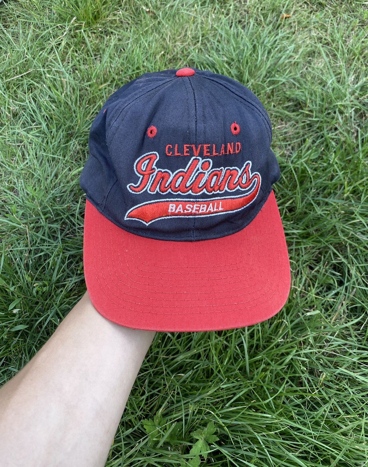 MLB × New Era × Vintage 🔥 90s vintage Cleveland Indians snapback hat Size ONE SIZE - 1 Thumbnail