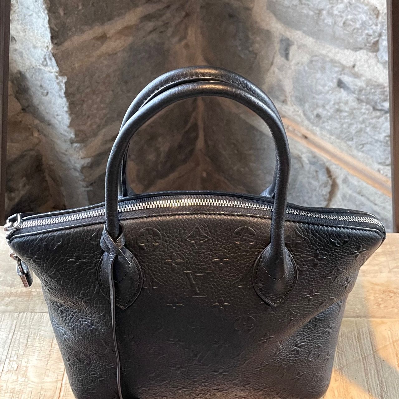 Louis Vuitton Louis Vuitton Black Monogram Revelation Lockit Handbag Size ONE SIZE - 6 Thumbnail