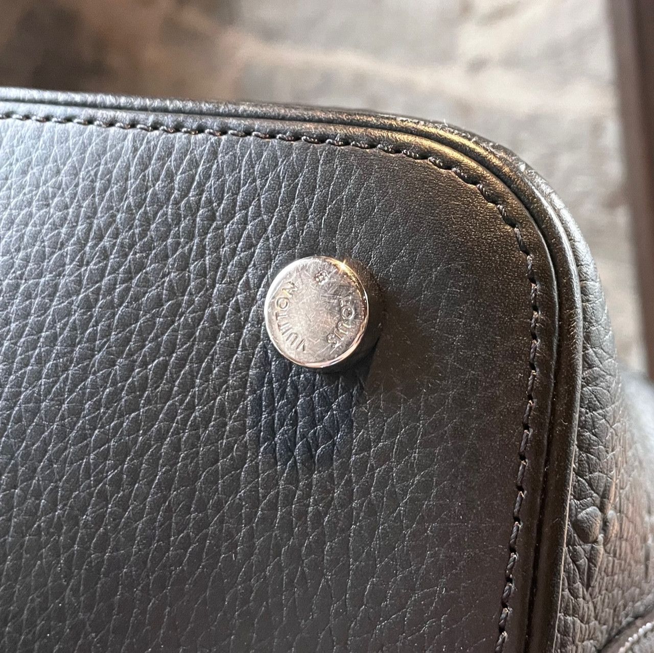 Louis Vuitton Louis Vuitton Black Monogram Revelation Lockit Handbag Size ONE SIZE - 9 Thumbnail