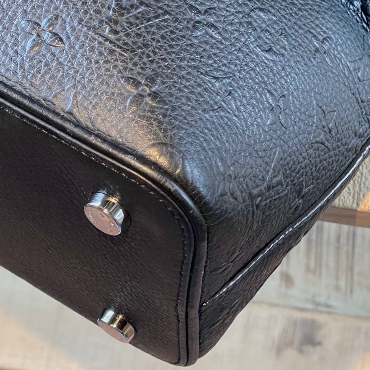 Louis Vuitton Louis Vuitton Black Monogram Revelation Lockit Handbag Size ONE SIZE - 10 Thumbnail
