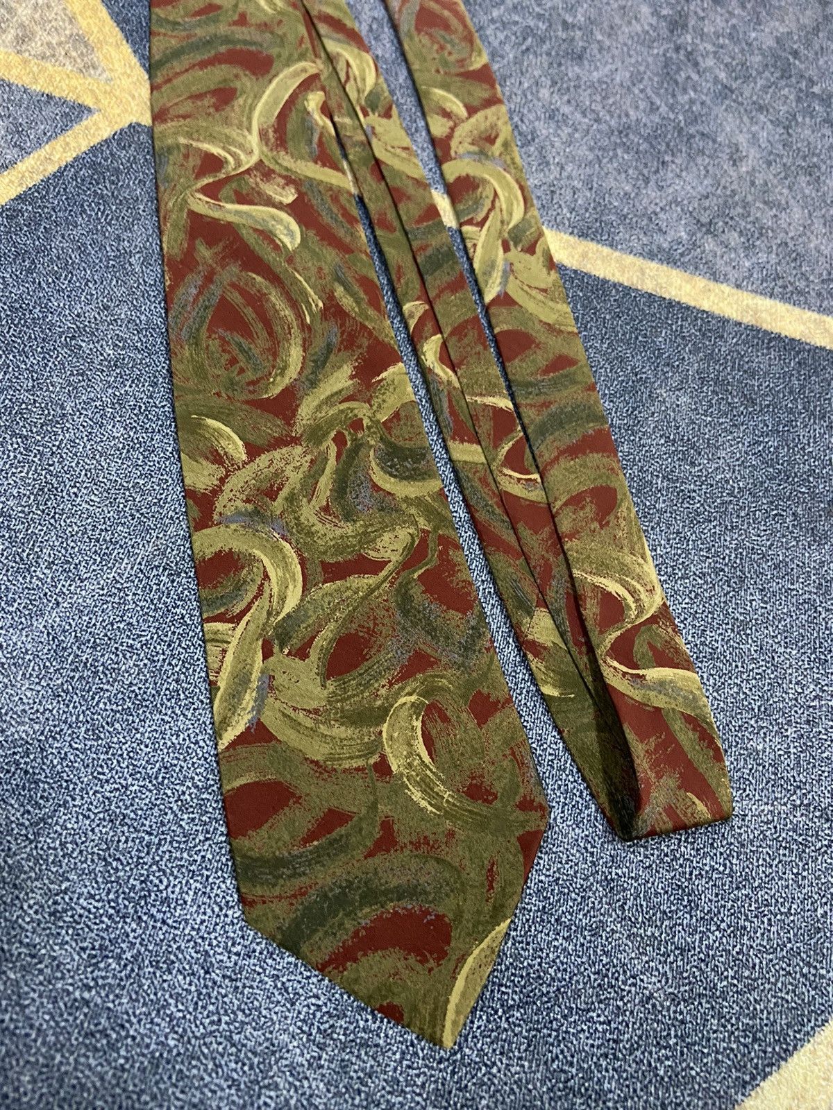 Designer ISSEY MIYAKE X NECKTIE ❤️❤️😊 Size ONE SIZE - 3 Thumbnail