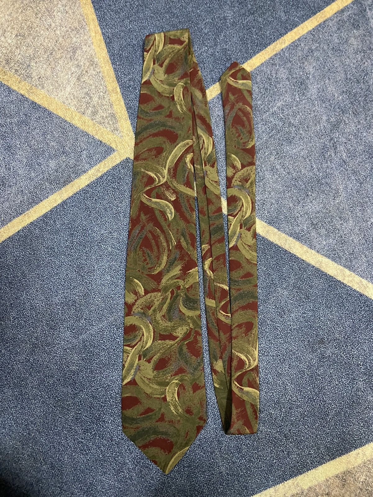 Designer ISSEY MIYAKE X NECKTIE ❤️❤️😊 Size ONE SIZE - 1 Thumbnail