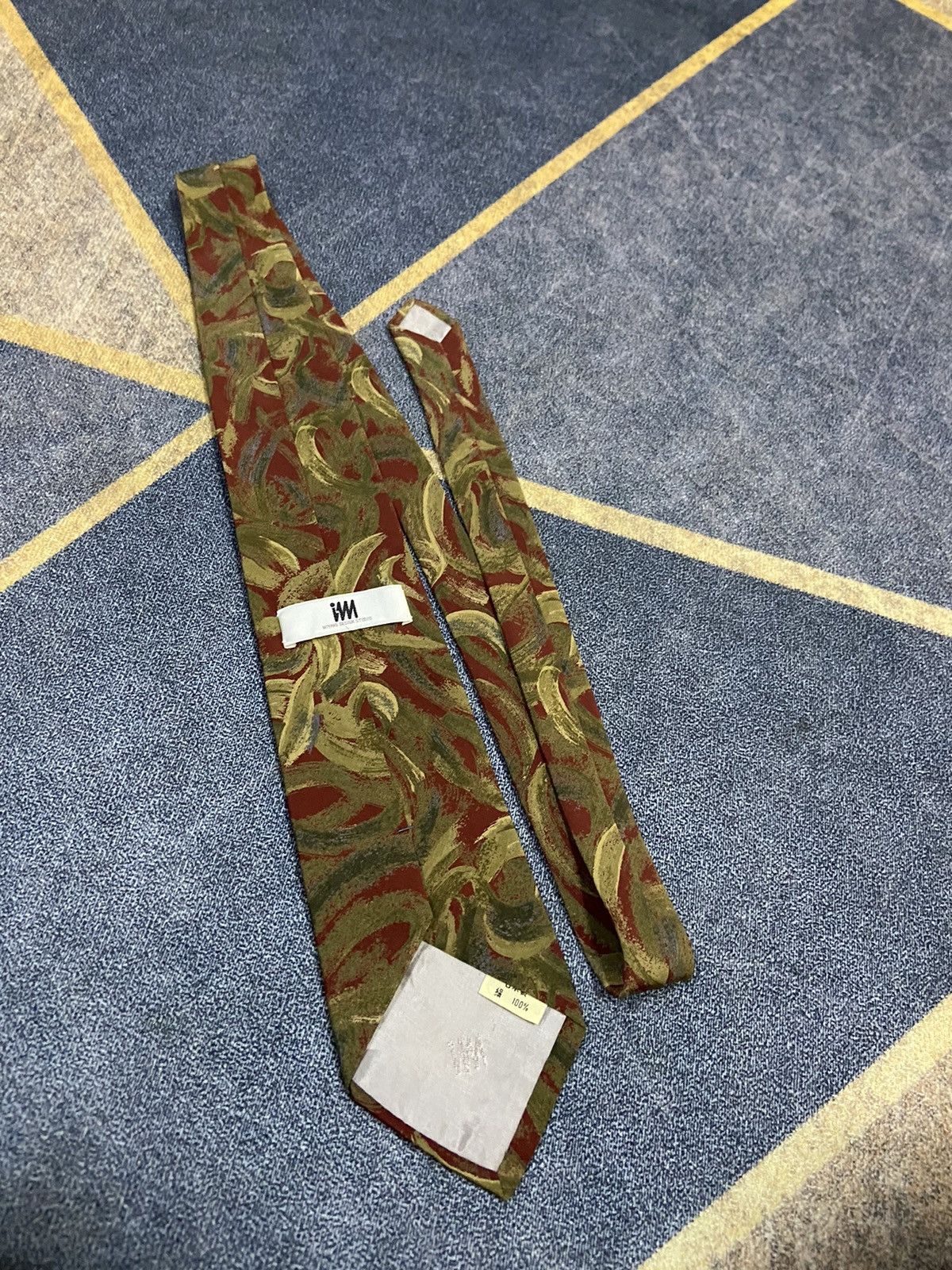 Designer ISSEY MIYAKE X NECKTIE ❤️❤️😊 Size ONE SIZE - 2 Thumbnail