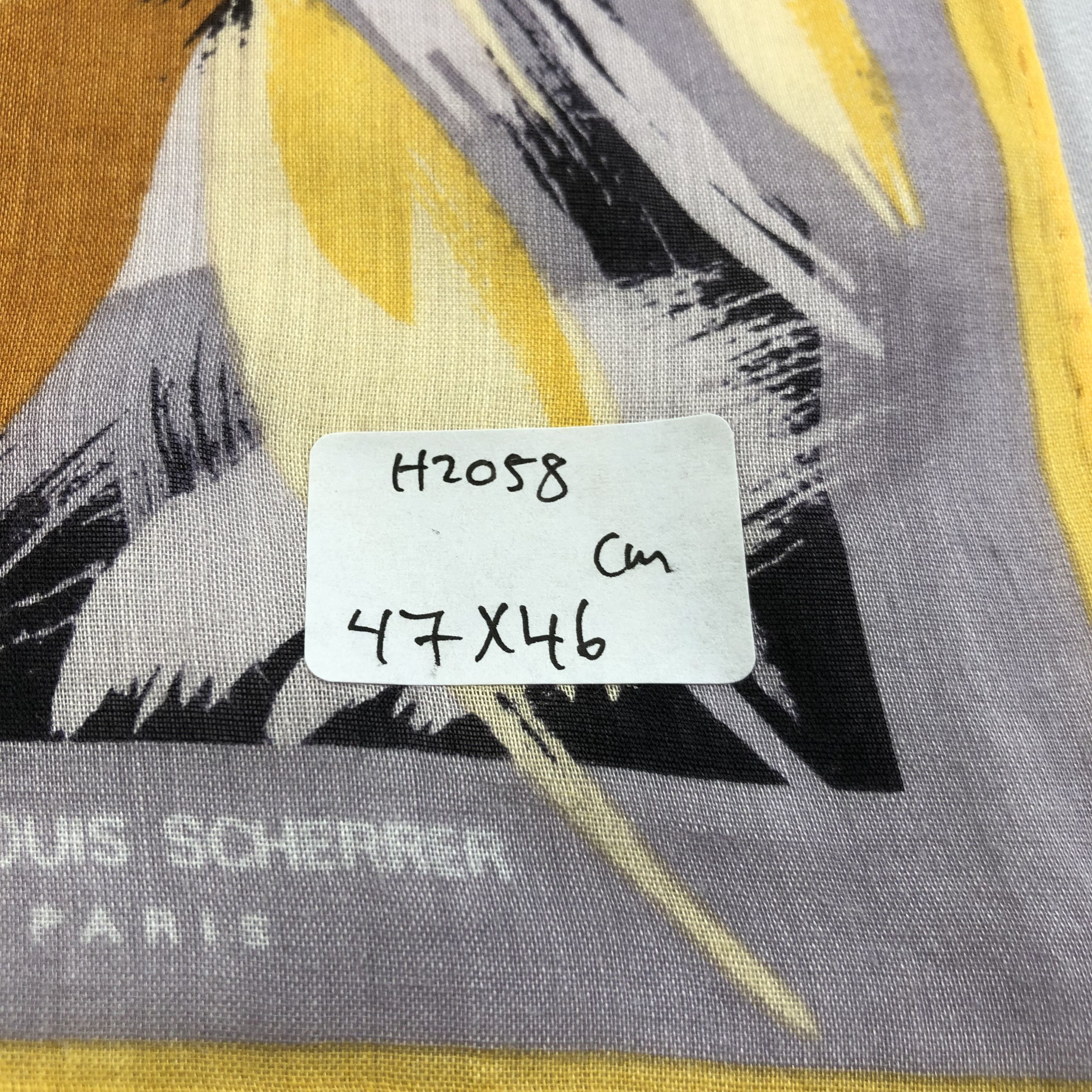 Jean-Louis Scherrer Jean Louis Scherrer Handkerchief Neckerchief Bandana H2058 Size ONE SIZE - 7 Thumbnail