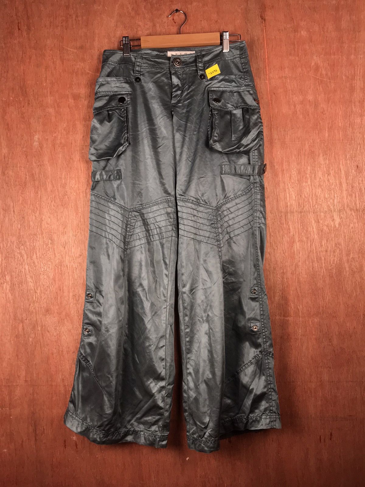 Japanese Brand DL Pride japan utility cargo Multipocket Pant #2296 Size 28" / US 6 / IT 42 - 1 Thumbnail