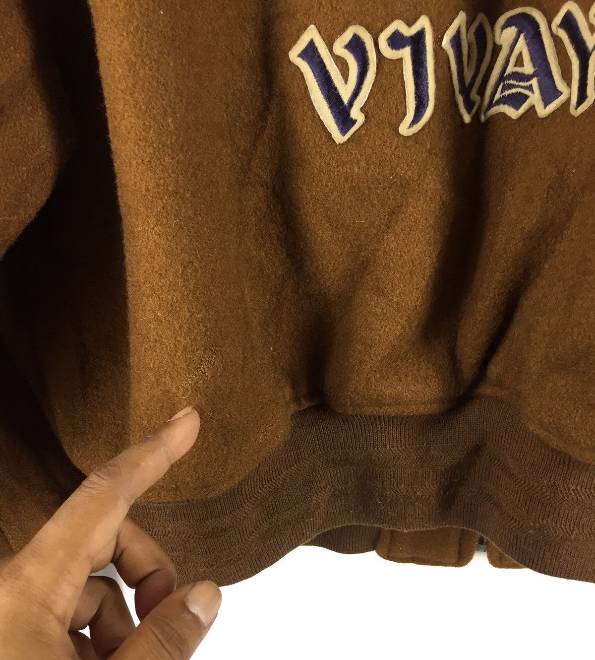Japanese Brand Vintage Vivayou Embroidery Wool Bomber jacket Size US M / EU 48-50 / 2 - 8 Thumbnail