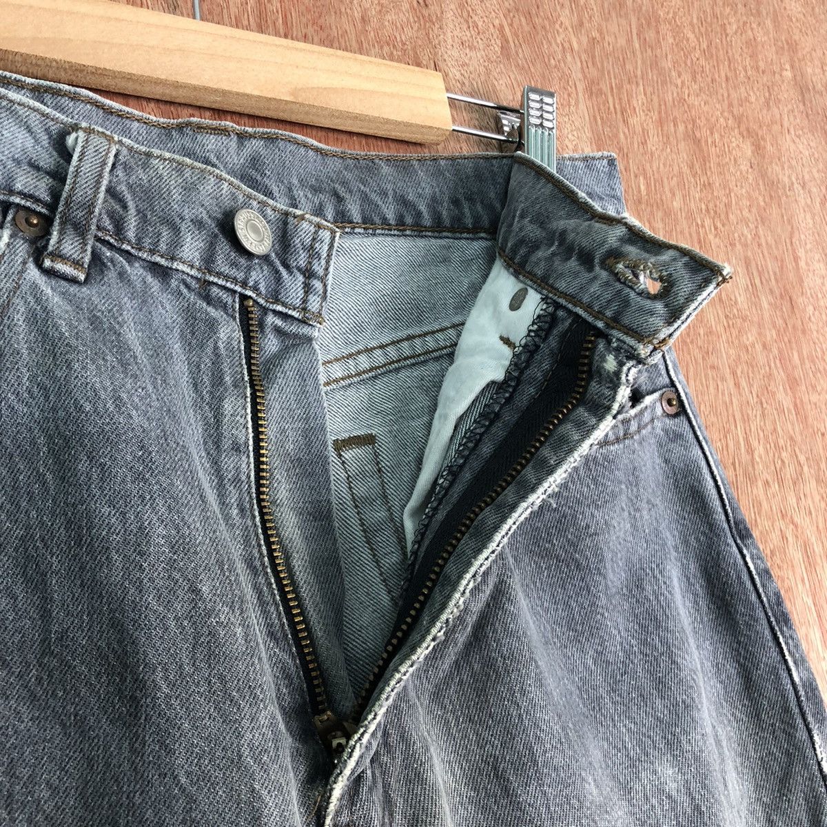 Levi's DLL Levi's Strauss Grey distressed Denim Jeans Pants #c284 Size US 29 - 8 Thumbnail