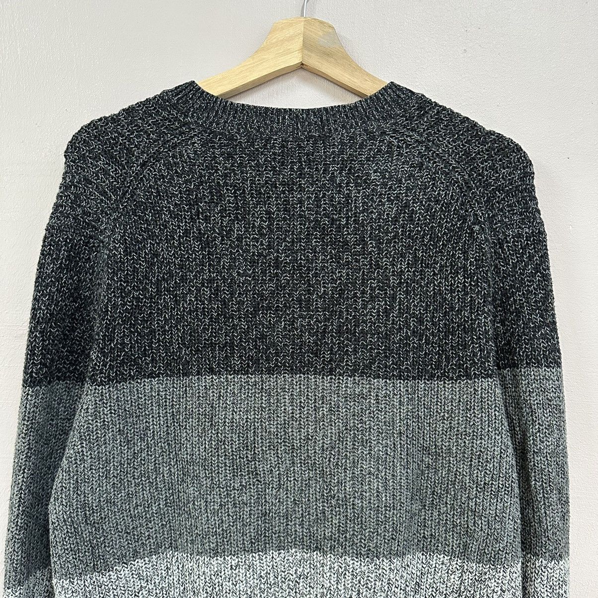 Japanese Brand Vintage Japanese Sweater Knitwear Jumper Stripe Size US L / EU 52-54 / 3 - 9 Thumbnail