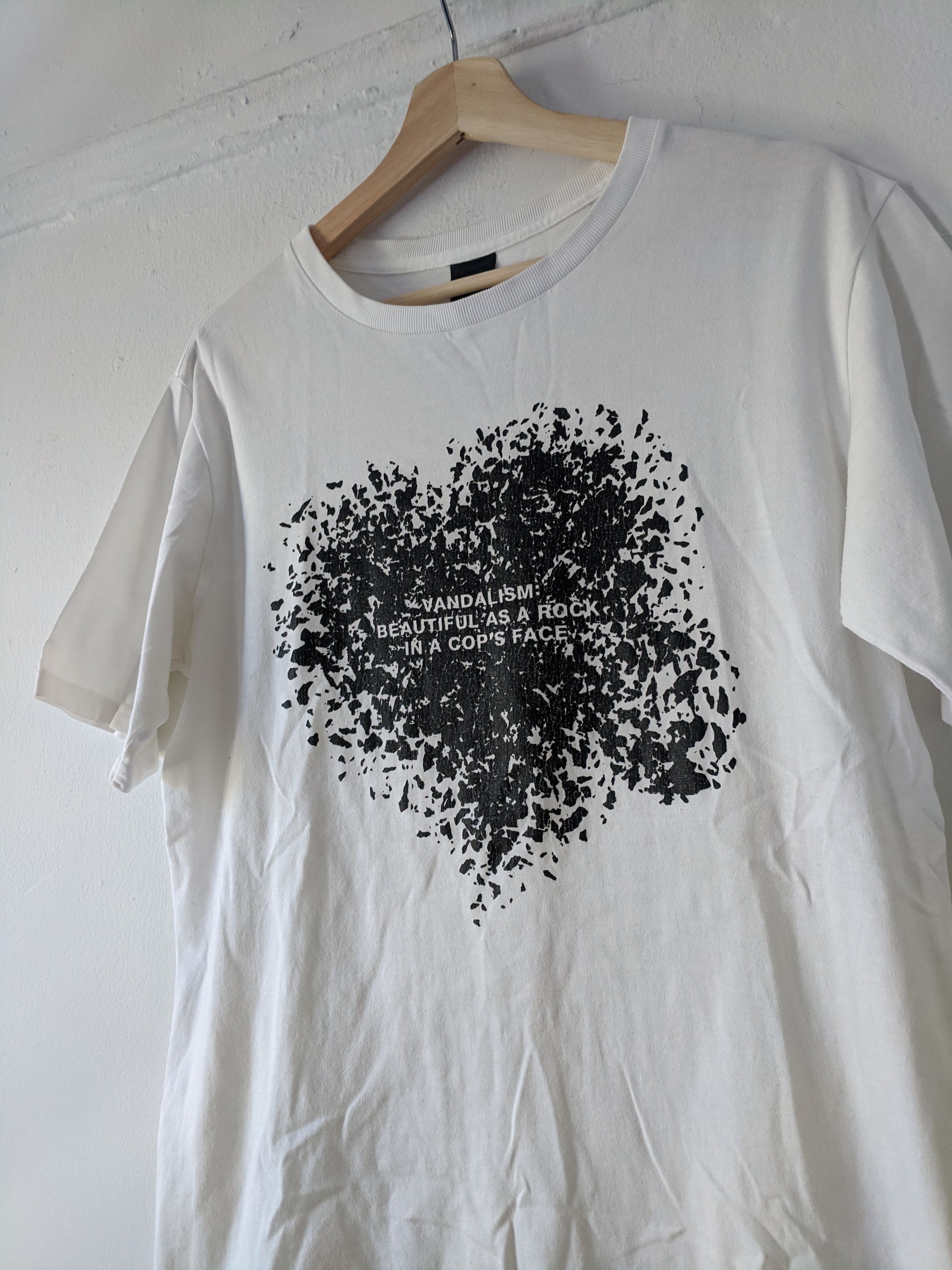 Number (N)ine 2006 'Vandalism' Bleeding Heart Logo Shirt Size US L / EU 52-54 / 3 - 3 Thumbnail