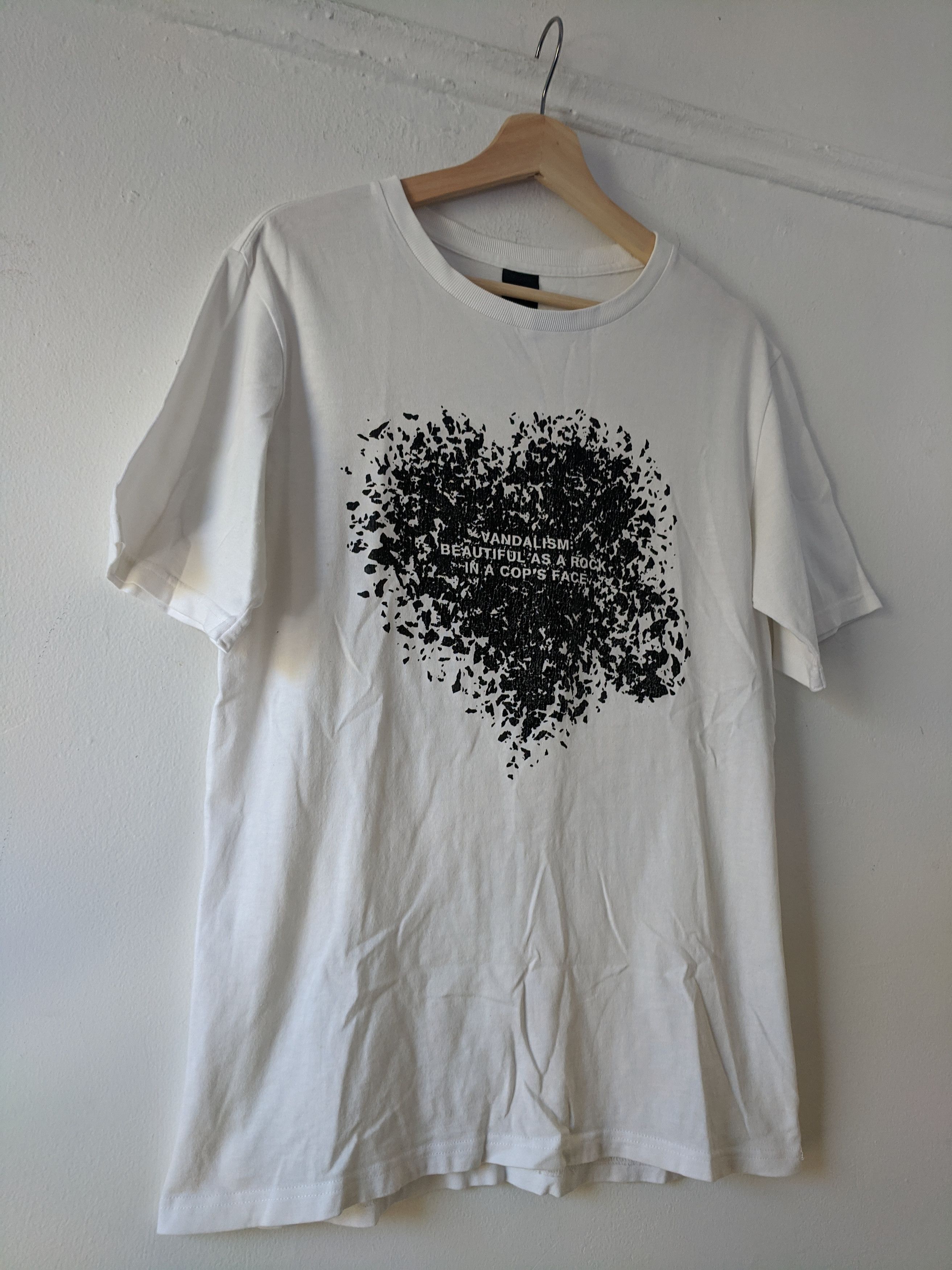 Number (N)ine 2006 'Vandalism' Bleeding Heart Logo Shirt Size US L / EU 52-54 / 3 - 2 Thumbnail