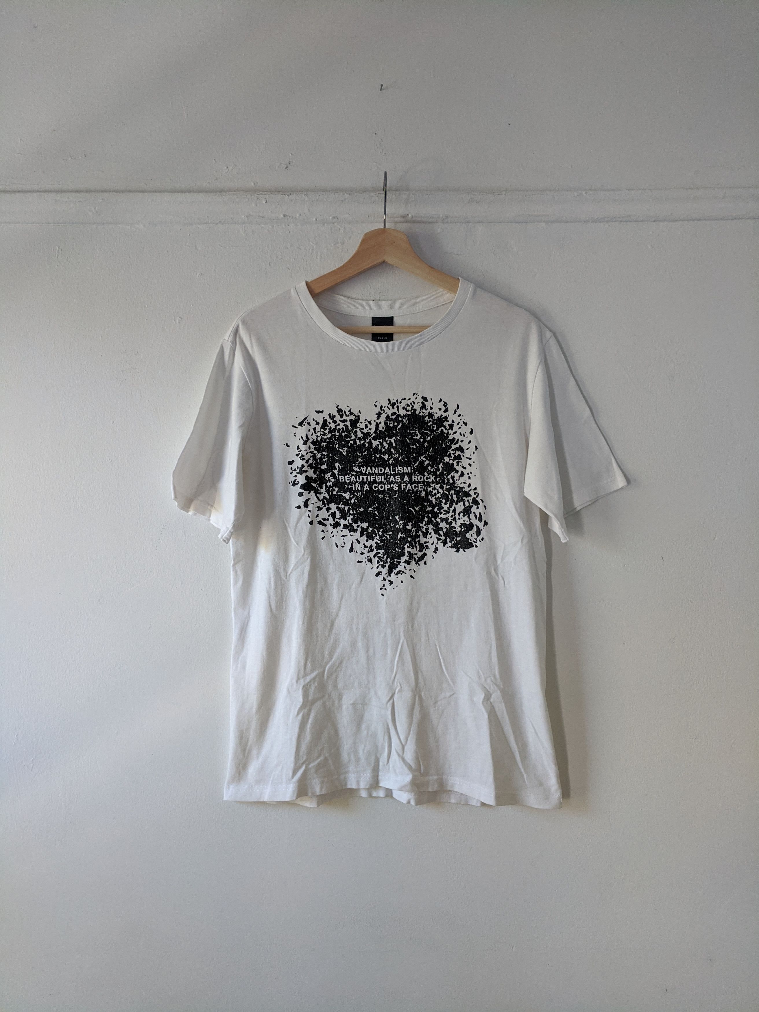 image of Number N Ine 2006 'vandalism' Bleeding Heart Logo Shirt in White, Men's (Size Large)