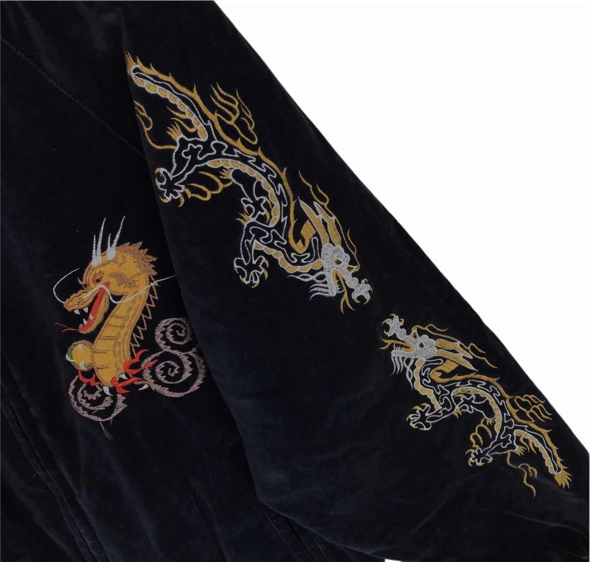 Vintage Vintage Japanese TraditionalSukajan DragonRyu Velvet Jacket Size US L / EU 52-54 / 3 - 4 Thumbnail