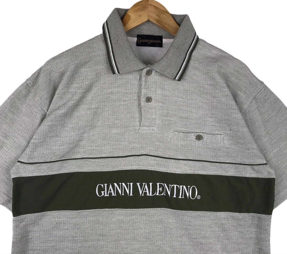 Valentino × Vintage Vintage GIANNI VALENTINO Italy SpellOut Embroidery T-shirt Size US L / EU 52-54 / 3 - 2 Thumbnail