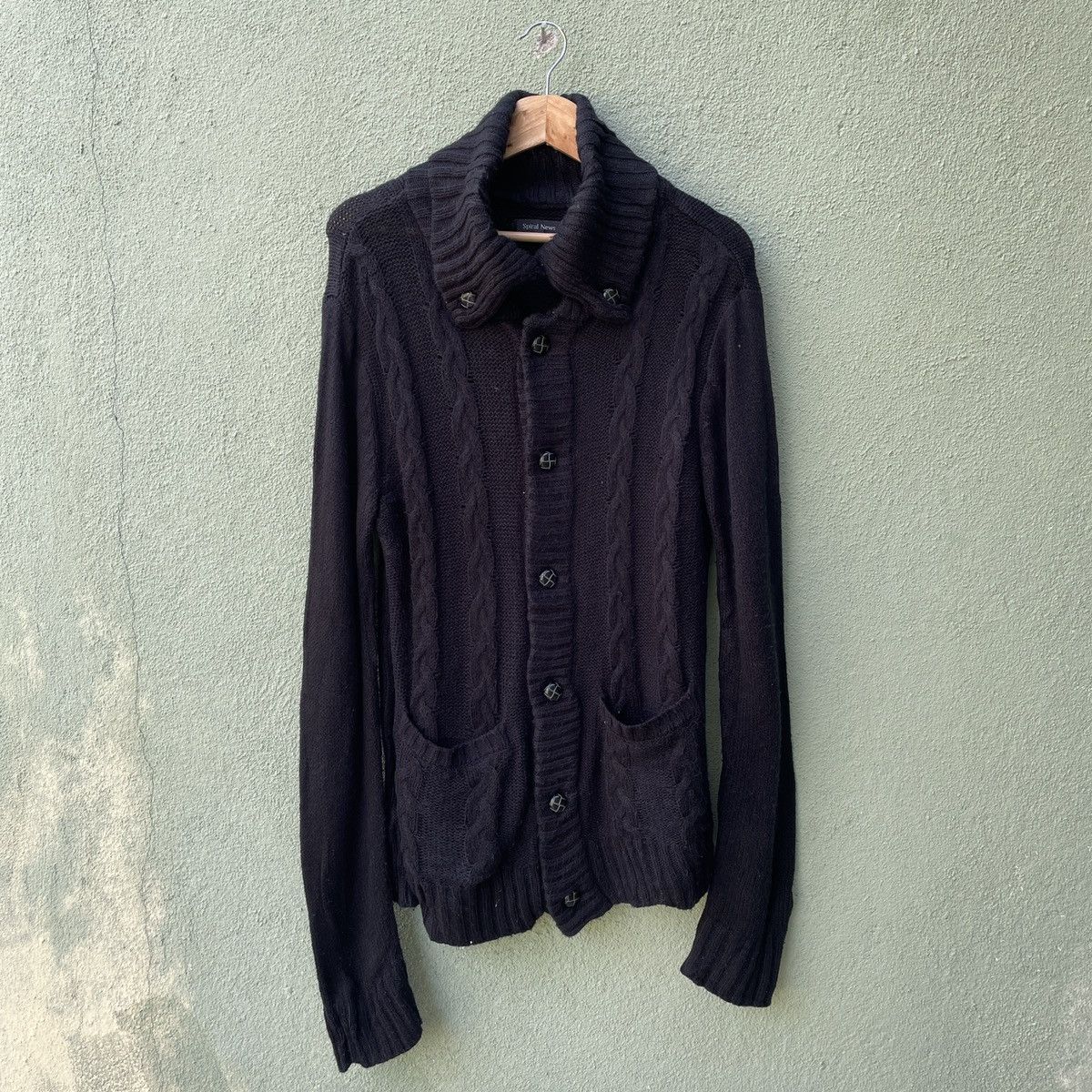 Aran Isles Knitwear Vintage Japanese Brand Button Ups Black Cardigan Knitwear Size US S / EU 44-46 / 1 - 1 Thumbnail
