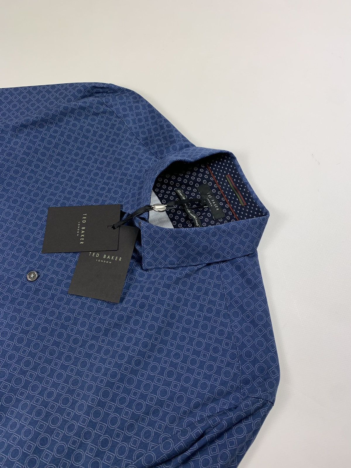 Ted Baker BNWT Ted Baker geometric pattern long sleeve shirt size 5 Size US XL / EU 56 / 4 - 3 Thumbnail