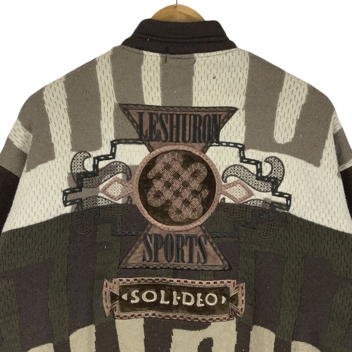 Japanese Brand Vintage Leshuron Sports Uomo Embroidery Cable Knit Jacket Size US L / EU 52-54 / 3 - 2 Thumbnail