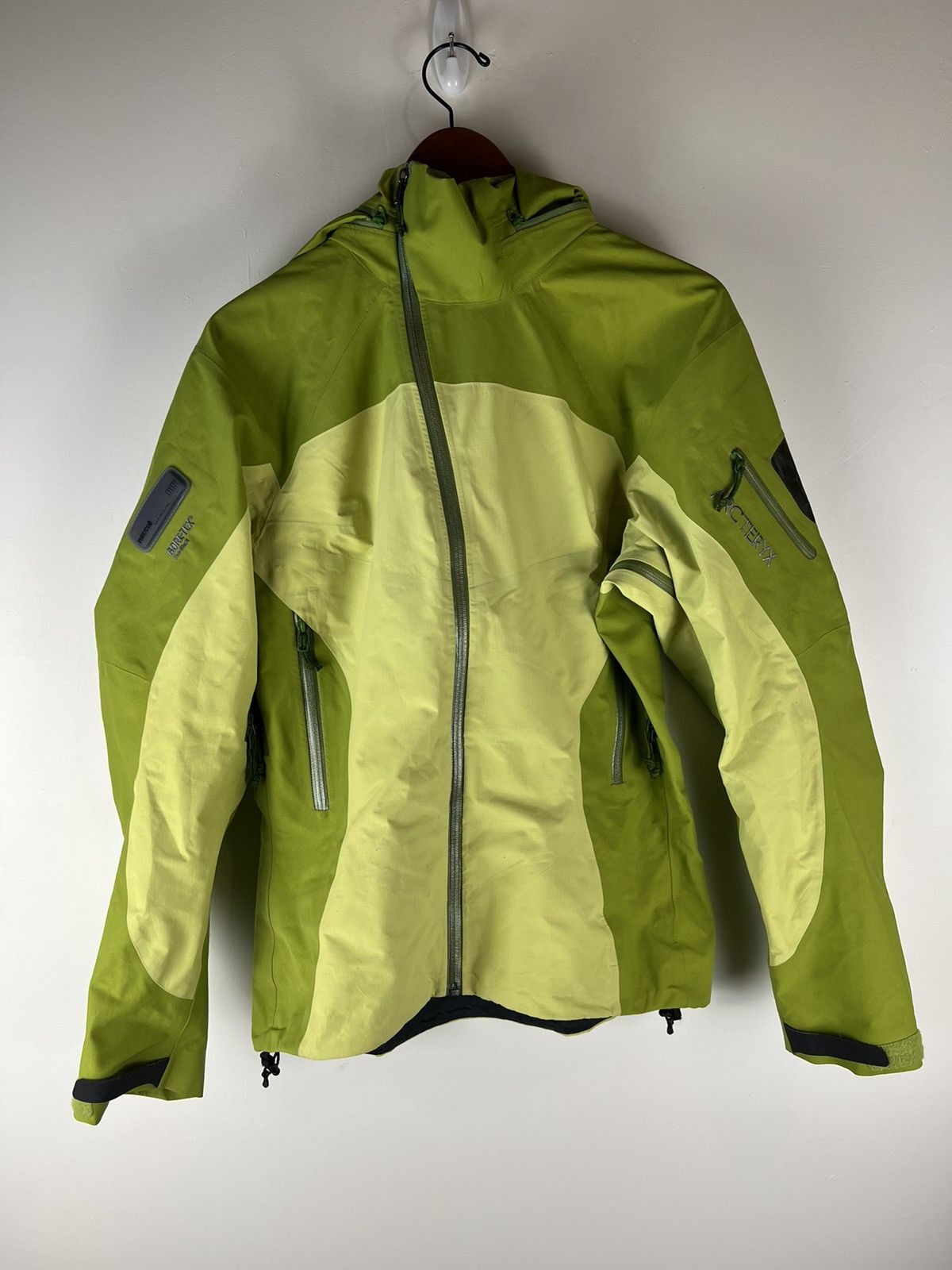 Arc'teryx Vintage Arcteryx women’s sidewinder ar goretex jacket Size M / US 6-8 / IT 42-44 - 1 Thumbnail