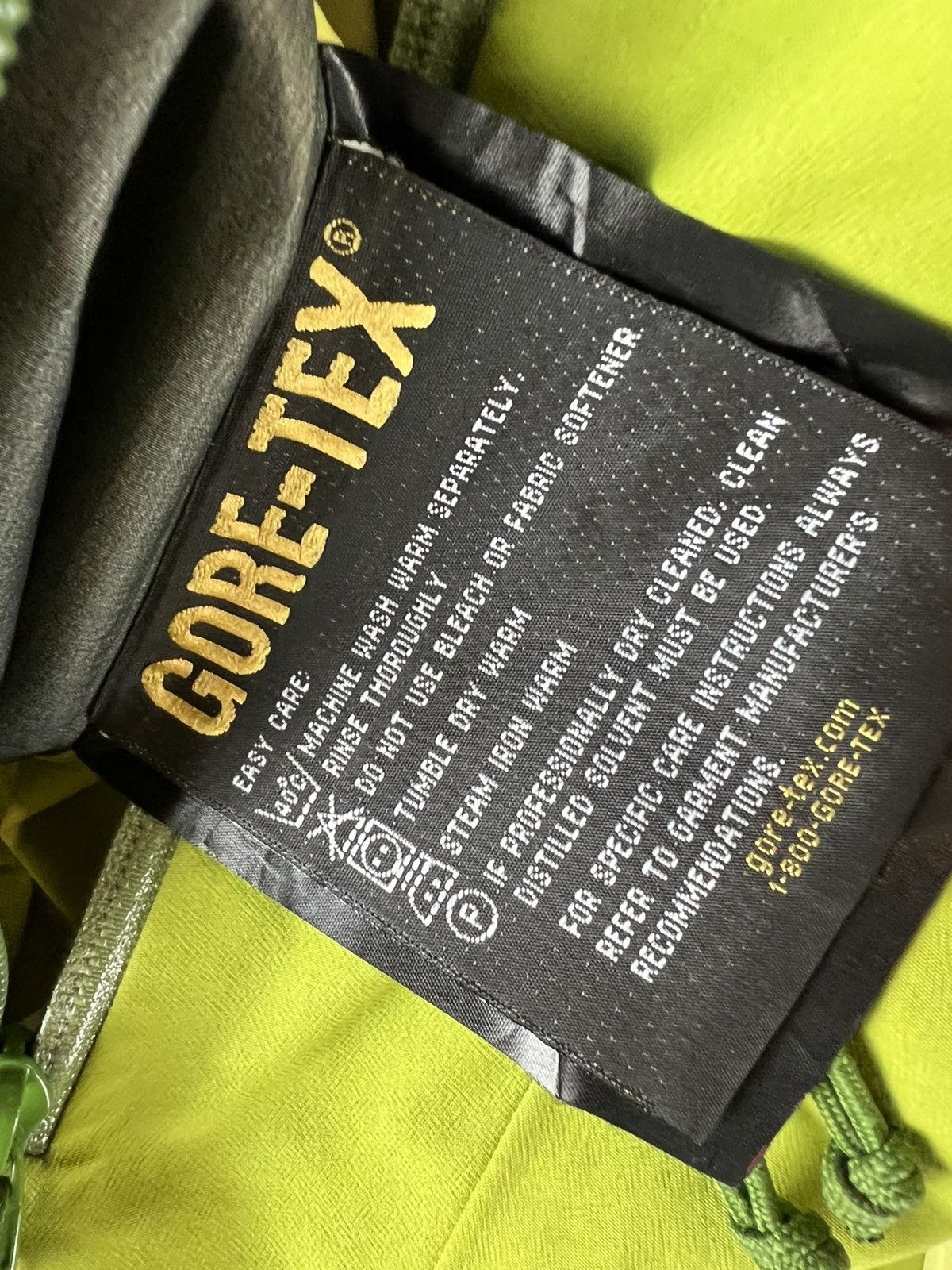 Arc'teryx Vintage Arcteryx women’s sidewinder ar goretex jacket Size M / US 6-8 / IT 42-44 - 4 Thumbnail