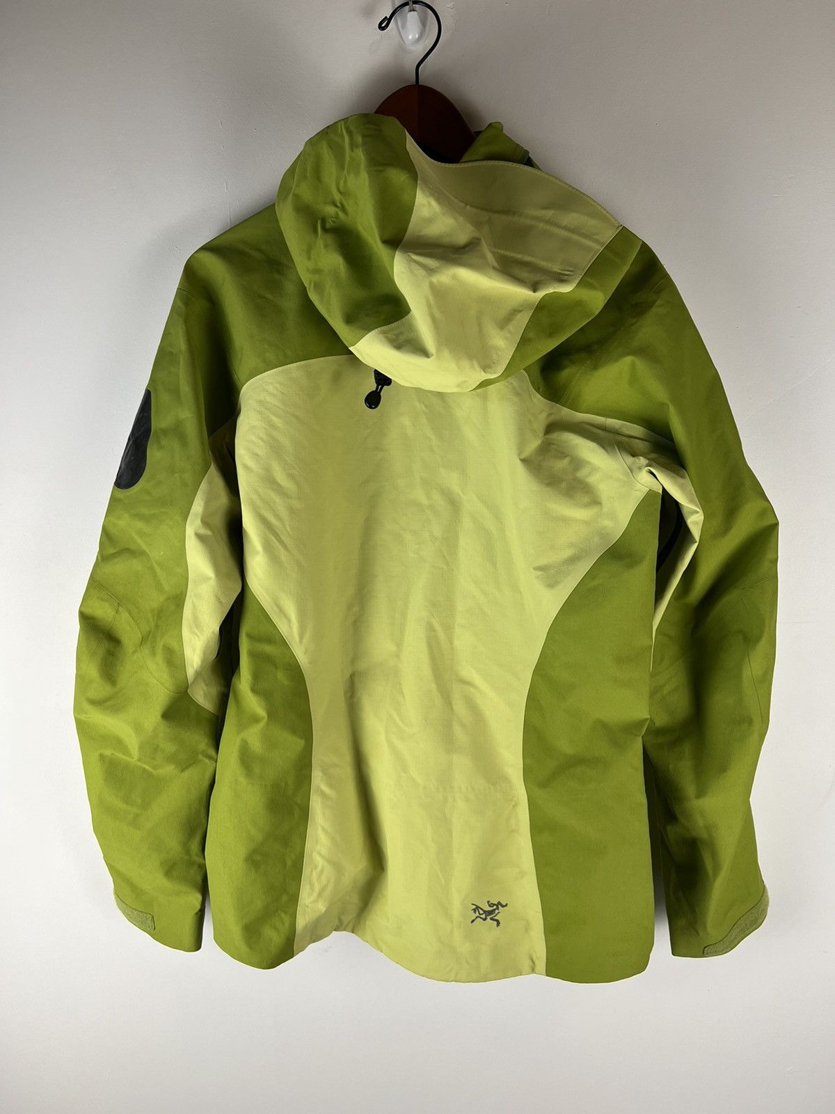 Arc'teryx Vintage Arcteryx women’s sidewinder ar goretex jacket Size M / US 6-8 / IT 42-44 - 2 Thumbnail