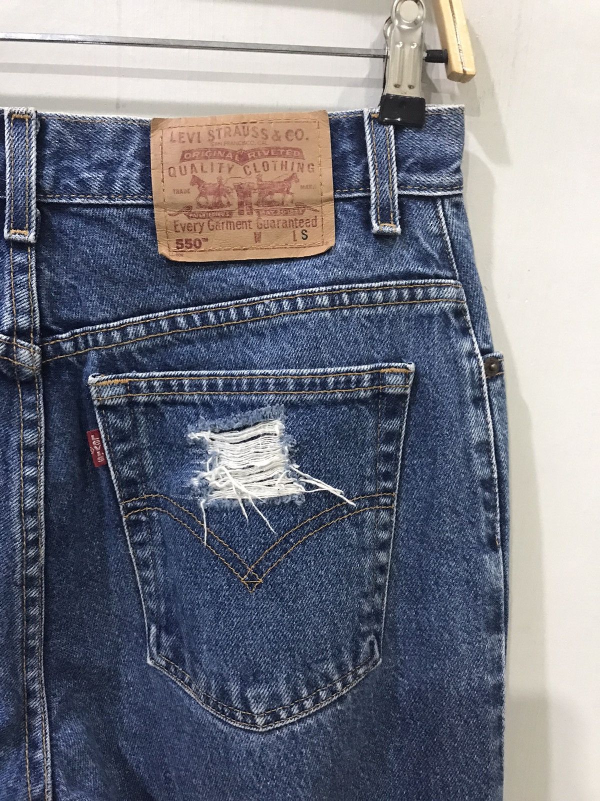 Levi's × Vintage Levis 550 Relaxed Fit Heavy Distressed Denim Size US 29 - 11 Thumbnail
