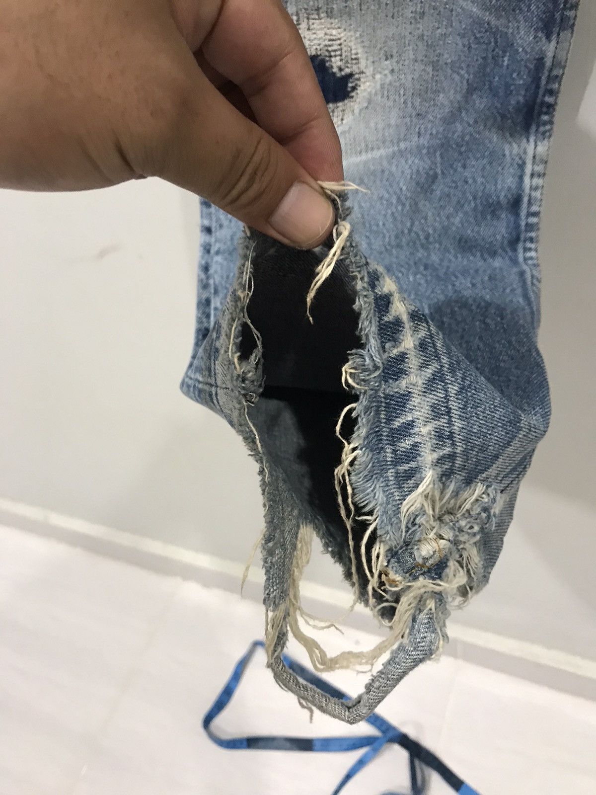 Levi's × Vintage Vintage 90s Levis 701 Student Fit Custom Released Hem Denim Size US 26 / EU 42 - 9 Thumbnail