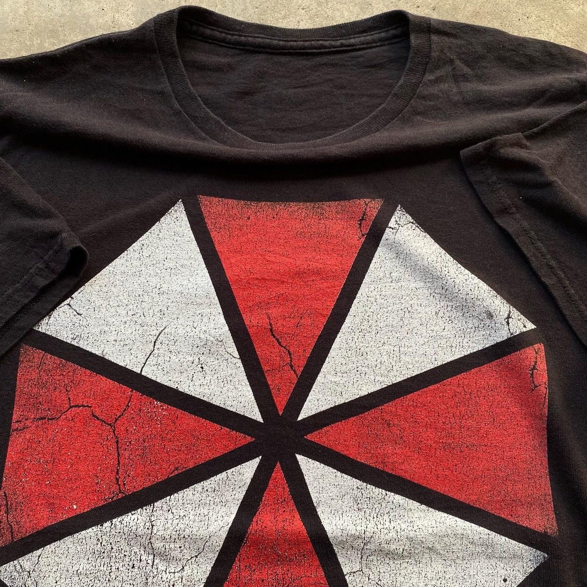 Other Resident Evil Umbrella Corps T-Shirt Size US M / EU 48-50 / 2 - 5 Thumbnail