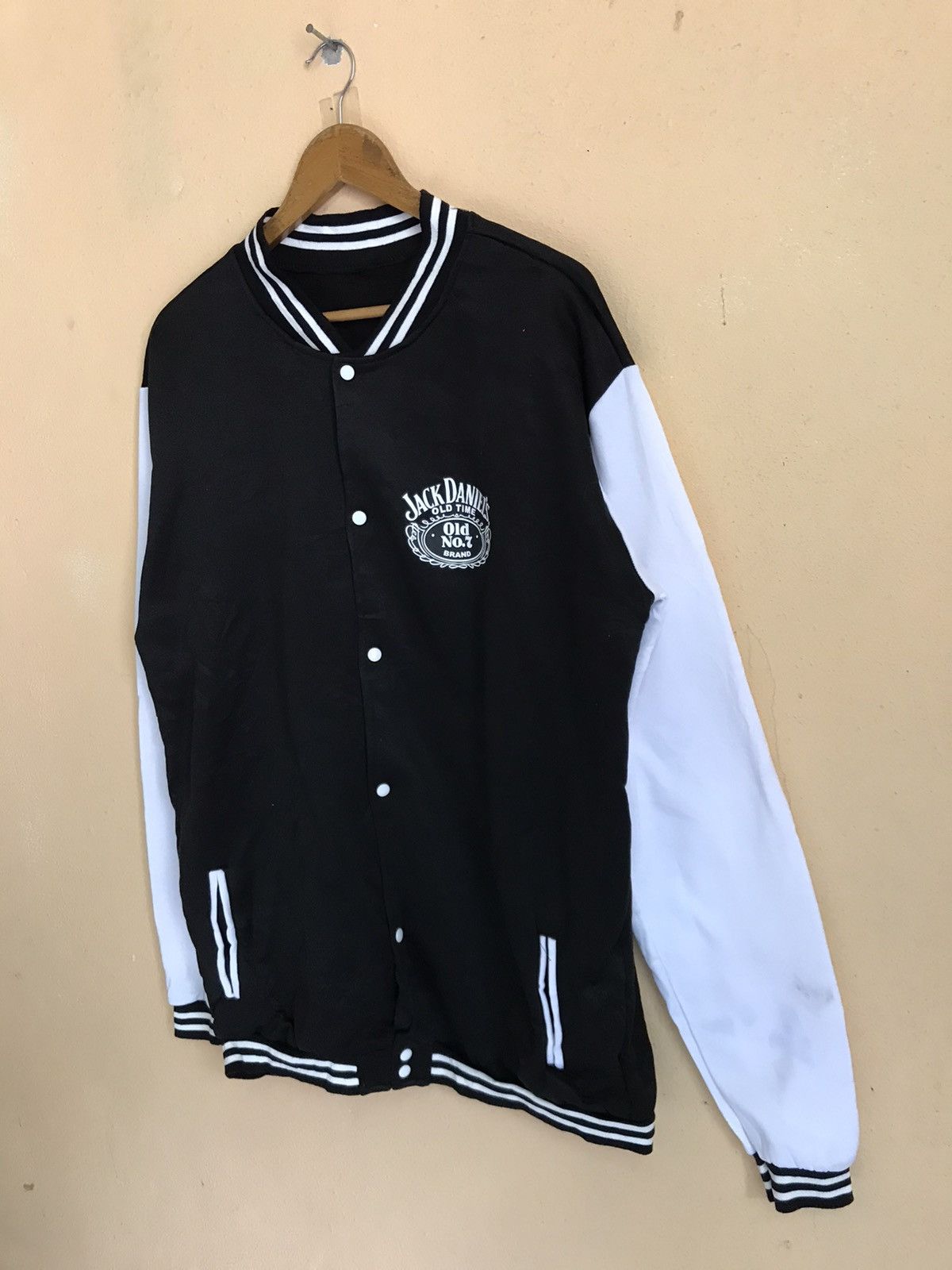 Vintage VINTAGE JACK DANIELS OLD TIME VARSITY STYLE JACKET Size US L / EU 52-54 / 3 - 7 Thumbnail