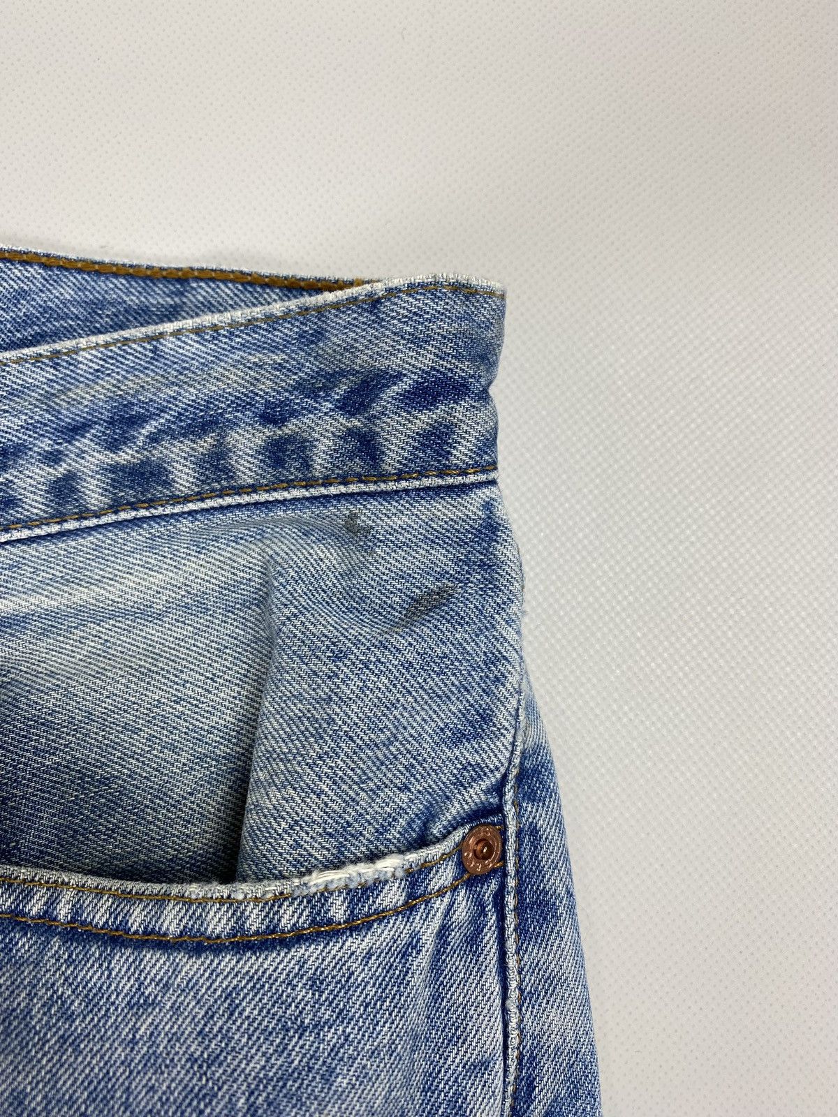 Other VTG 90s Levis 501 men’s light blue denim jeans size 36 X 32 Size US 36 / EU 52 - 16 Thumbnail