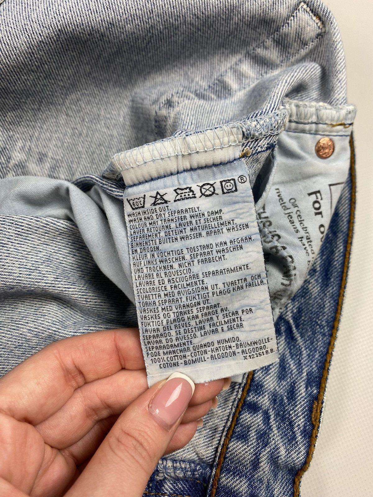 Other VTG 90s Levis 501 men’s light blue denim jeans size 36 X 32 Size US 36 / EU 52 - 14 Thumbnail