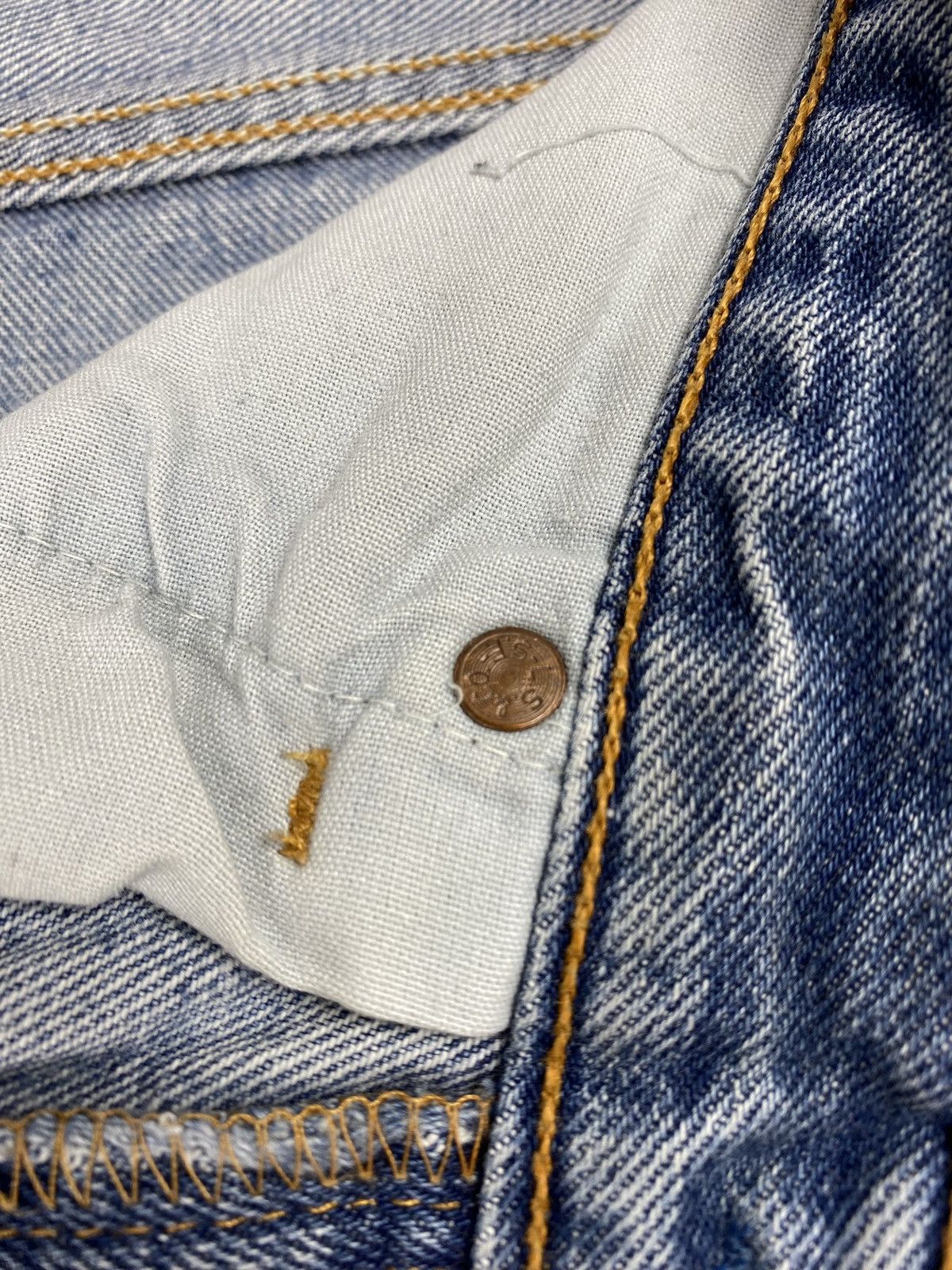 Levi's VTG 90s Levis 501 light blue washed denim jeans Size US 30 / EU 46 - 14 Thumbnail