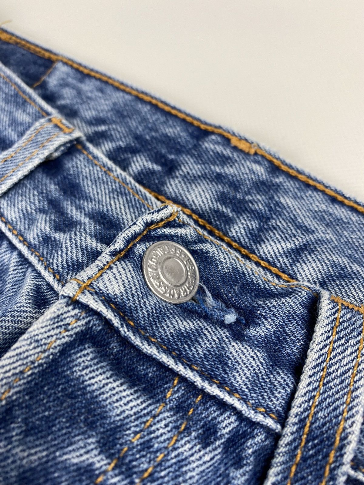 Levi's VTG 90s Levis 501 light blue washed denim jeans Size US 30 / EU 46 - 11 Thumbnail