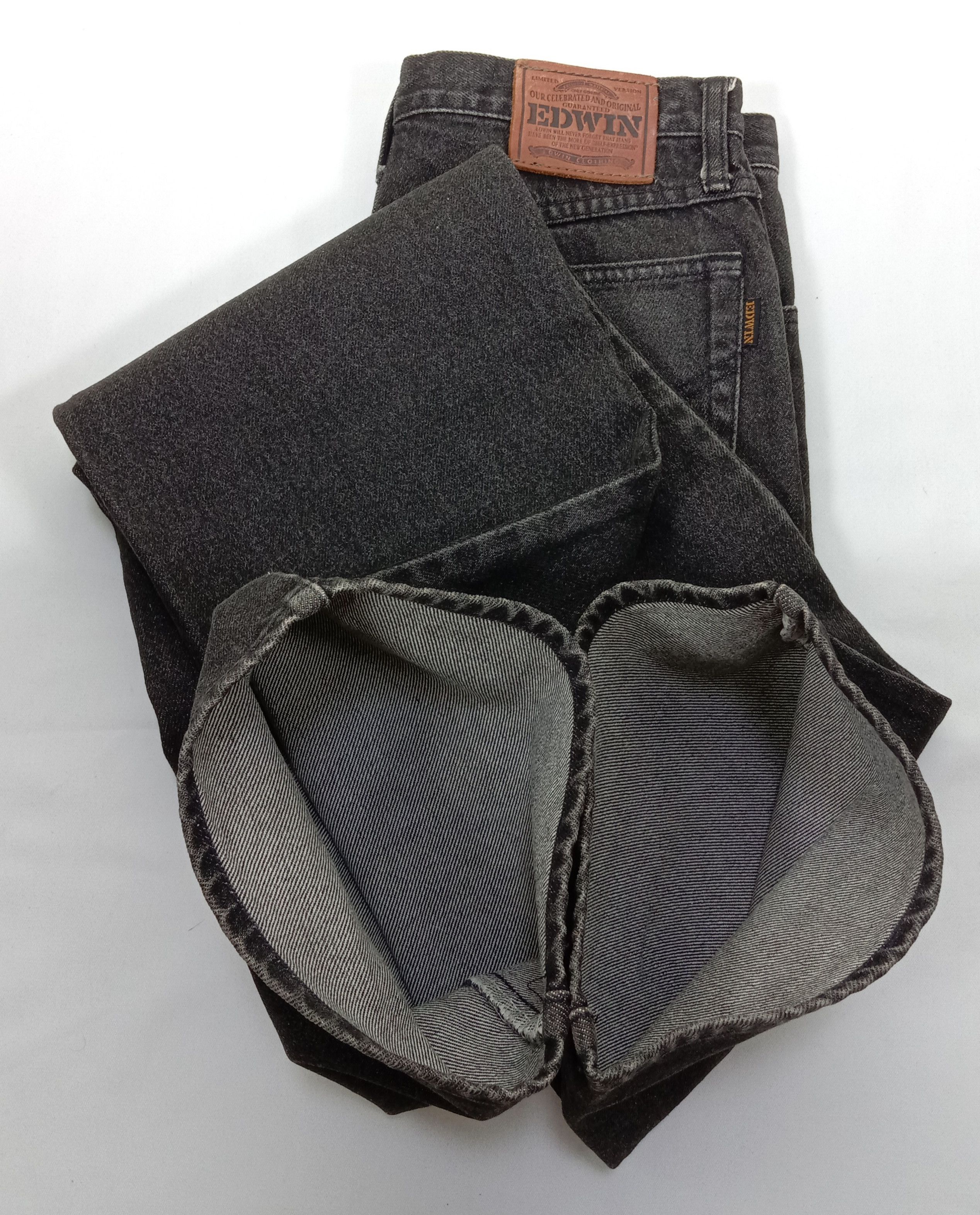 Edwin Vintage Edwin Super Black Flare Jeans Bootcut Denim Size 30" / US 8 / IT 44 - 18 Thumbnail