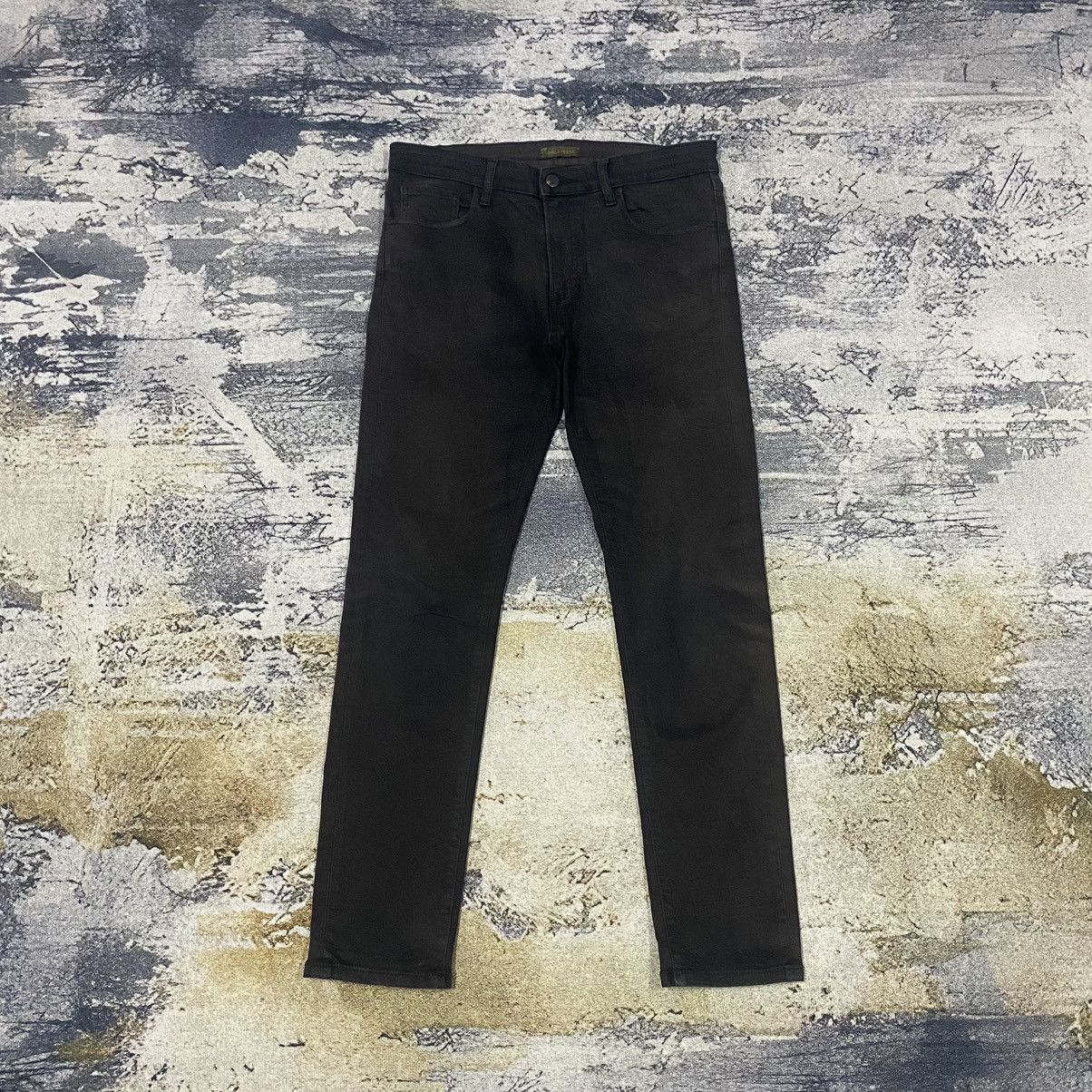 image of Japanese Uniqlo Faded Black Tapered Stretch Jeans, Men's (Size 33)