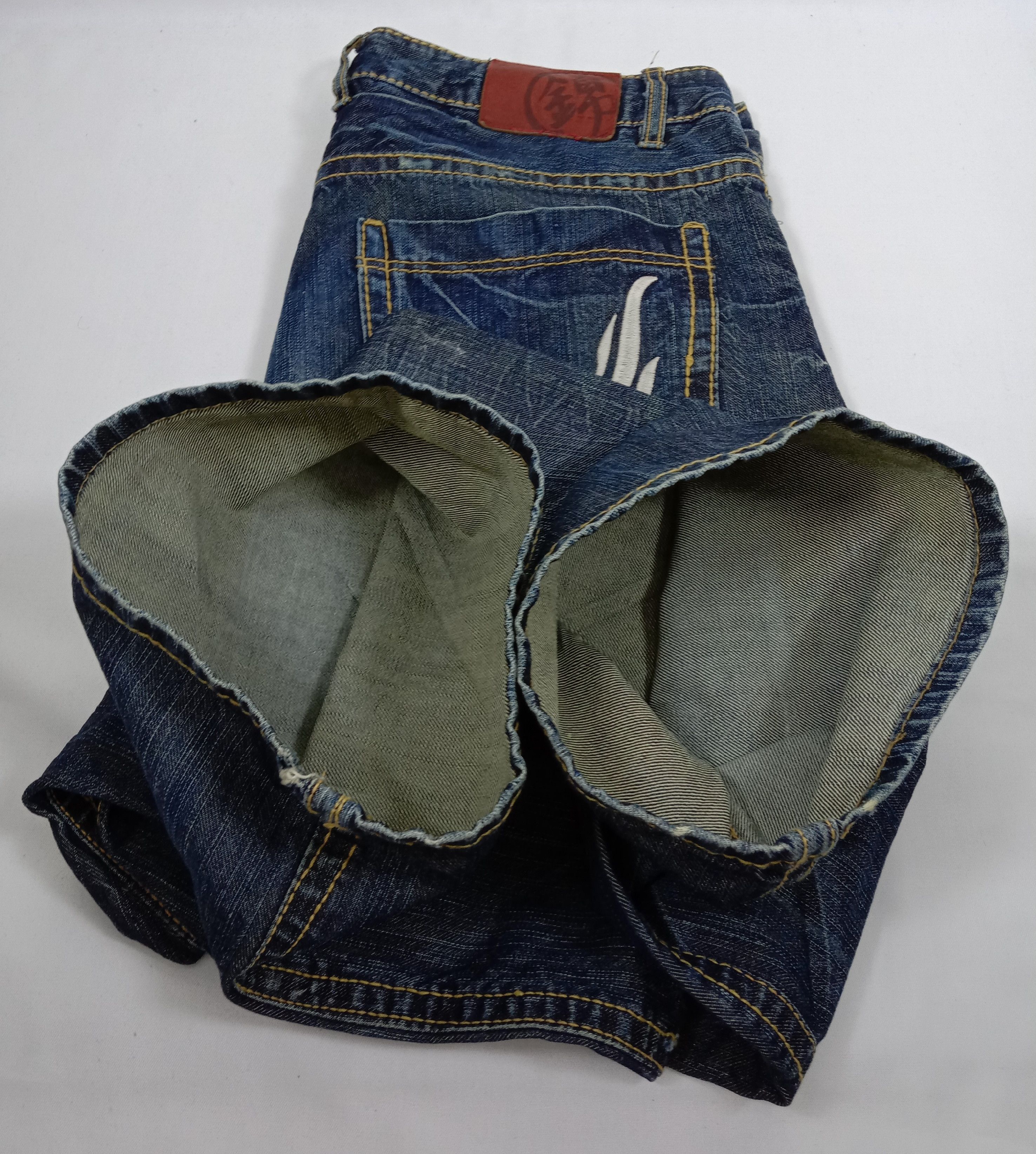 Japanese Brand Vintage Sukajan Karakuri Tamashi Embroidered Jeans Size US 38 / EU 54 - 17 Thumbnail